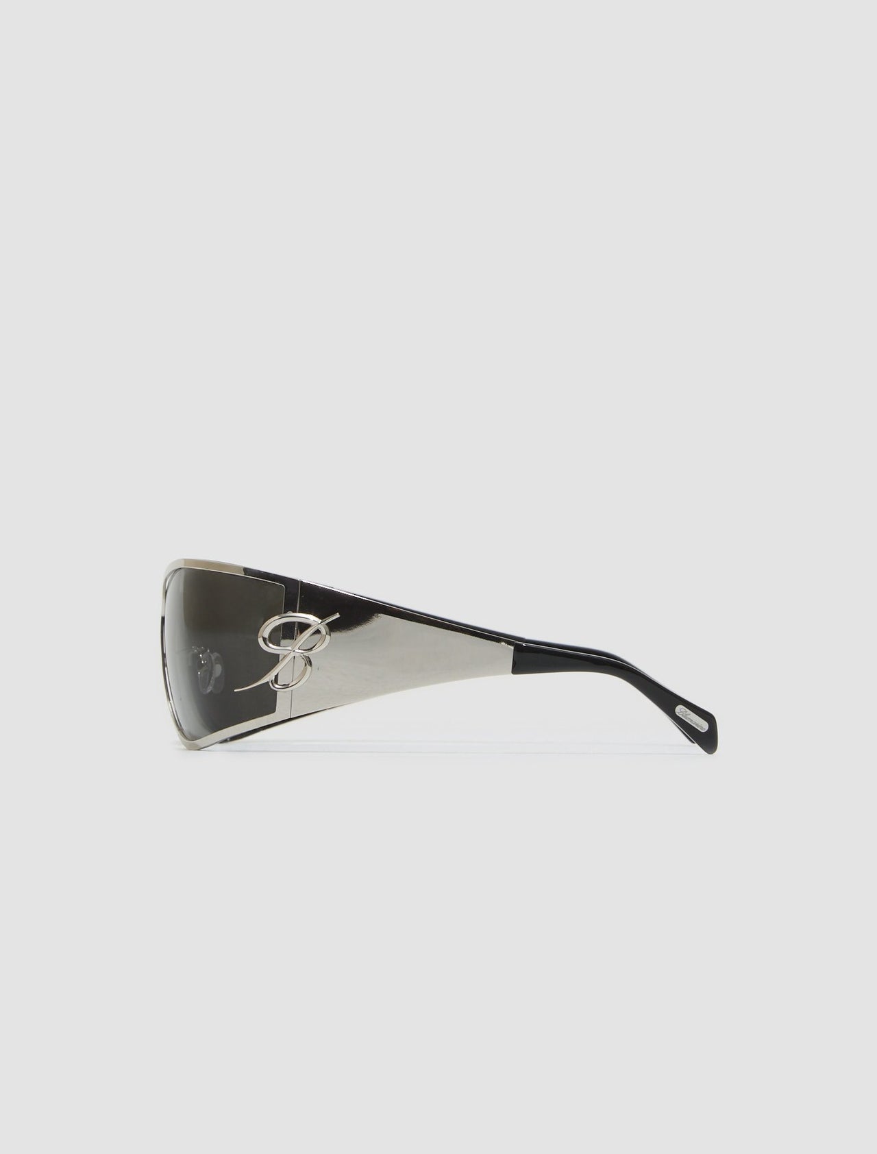 Metal Wrap-Around Sunglasses in Carbon Silver