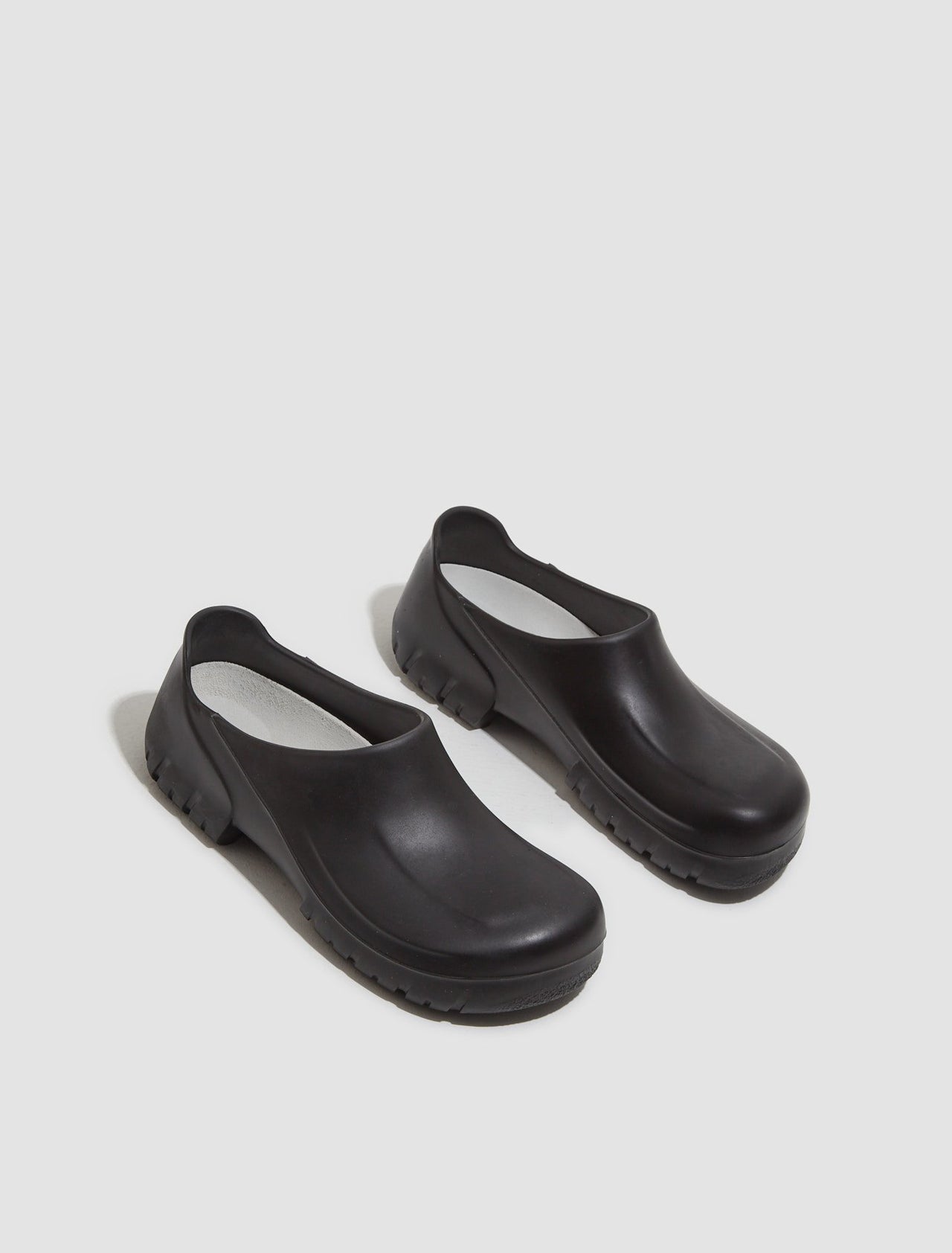 A630 Clogs in Black