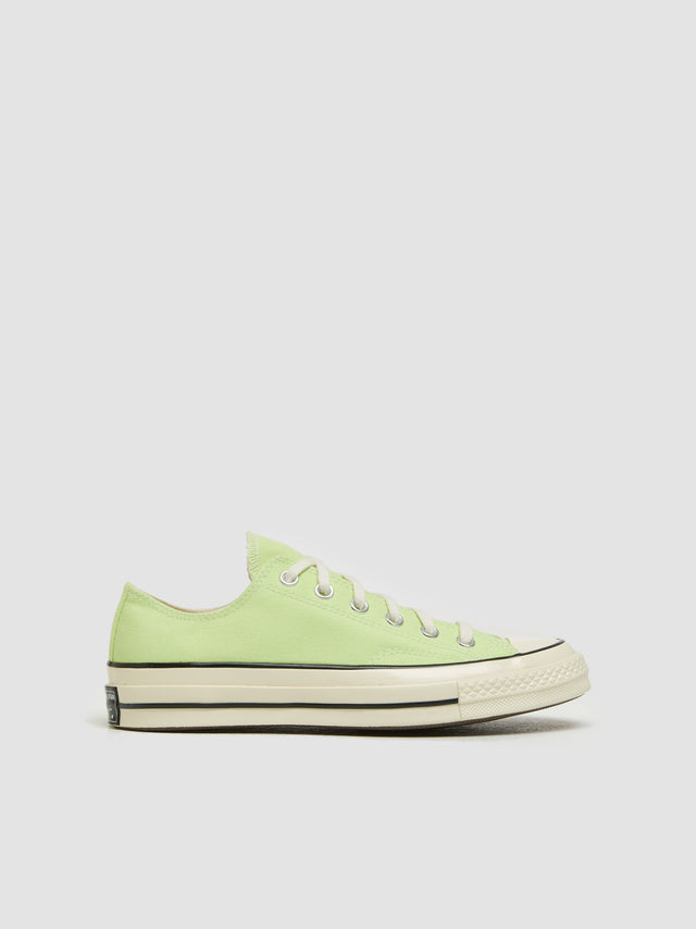 Chuck 70 Low Sneaker in Citron This