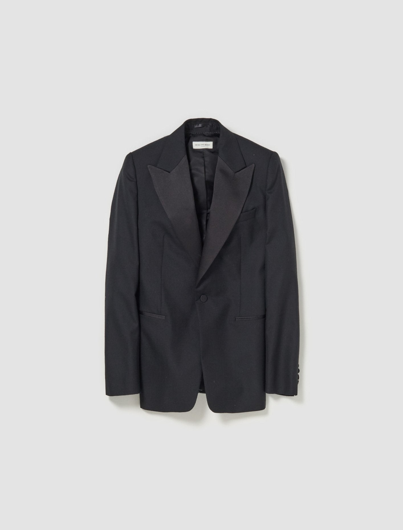 Kant Tux Suit in Black