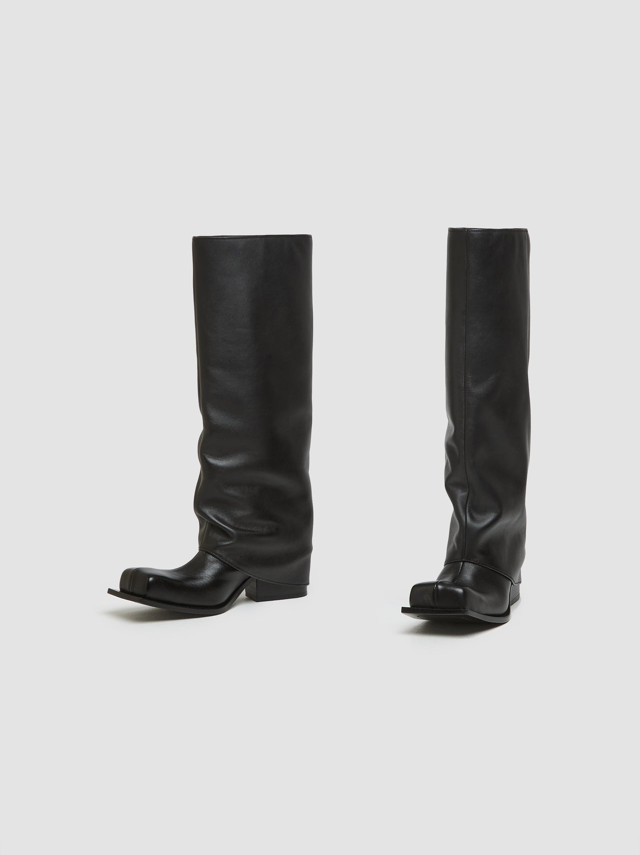 Havva Boots in Black