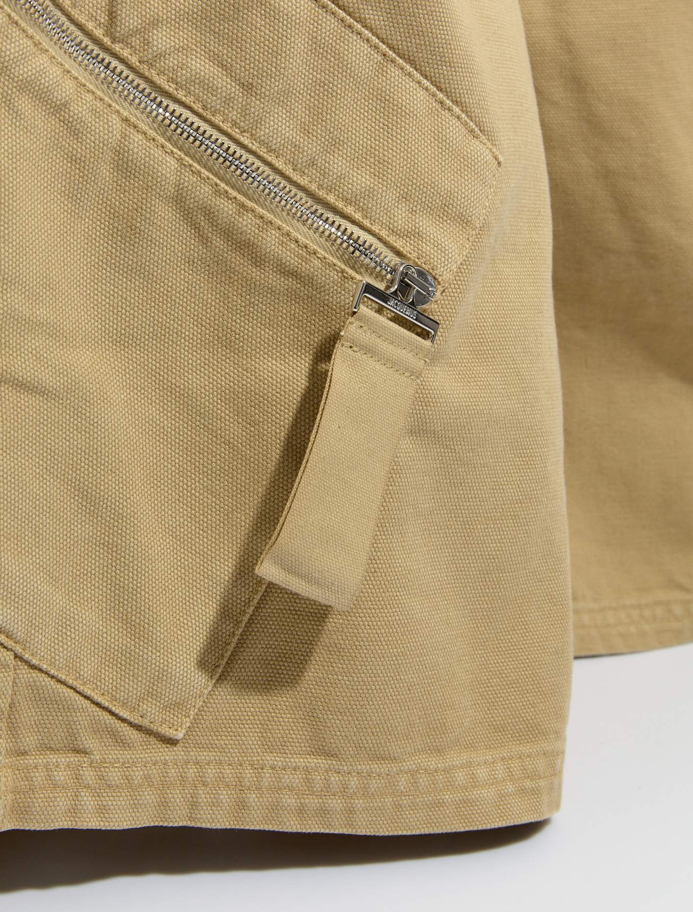 Le Short Marrone in Beige