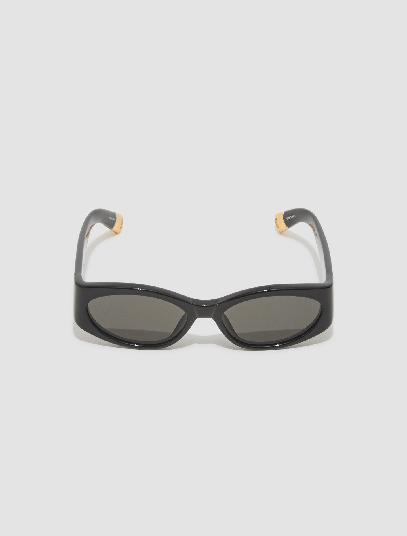 Les Lunettes Ovalo Sunglasses in Black