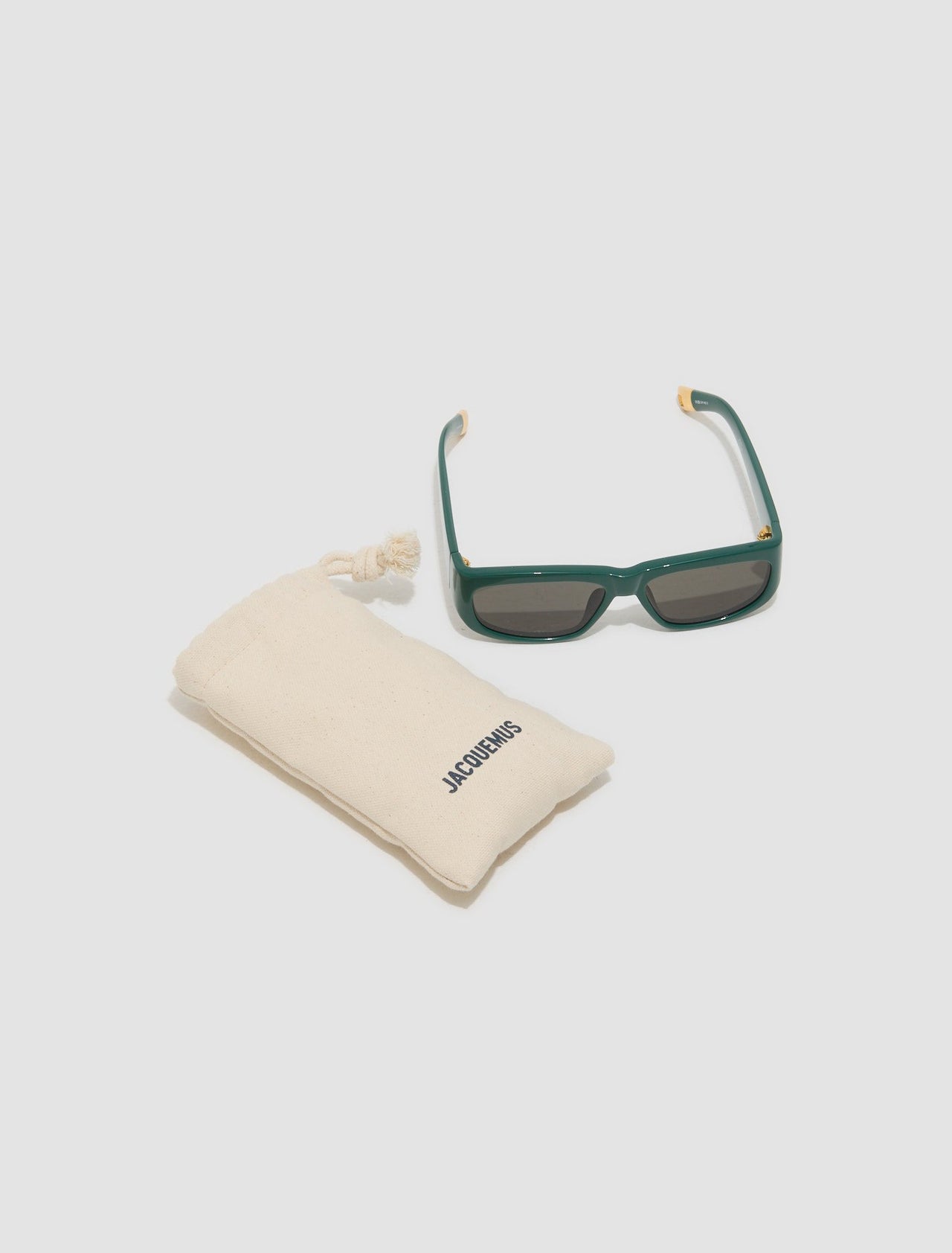 Les Lunettes Pilota Sunglasses in Dark Green