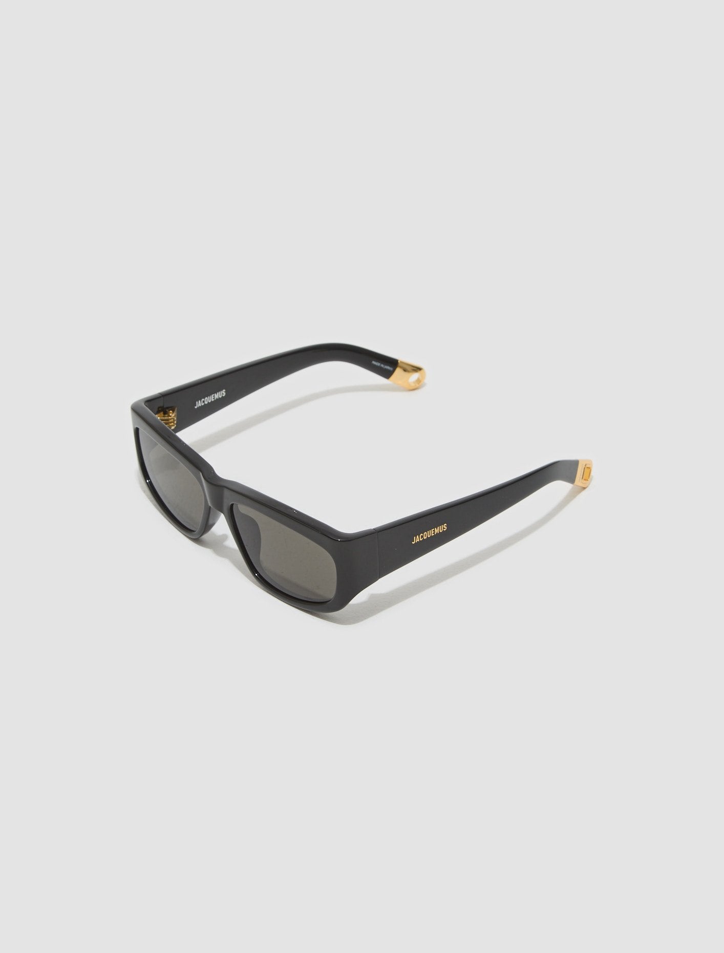 Les Lunettes Pilota Sunglasses in Black