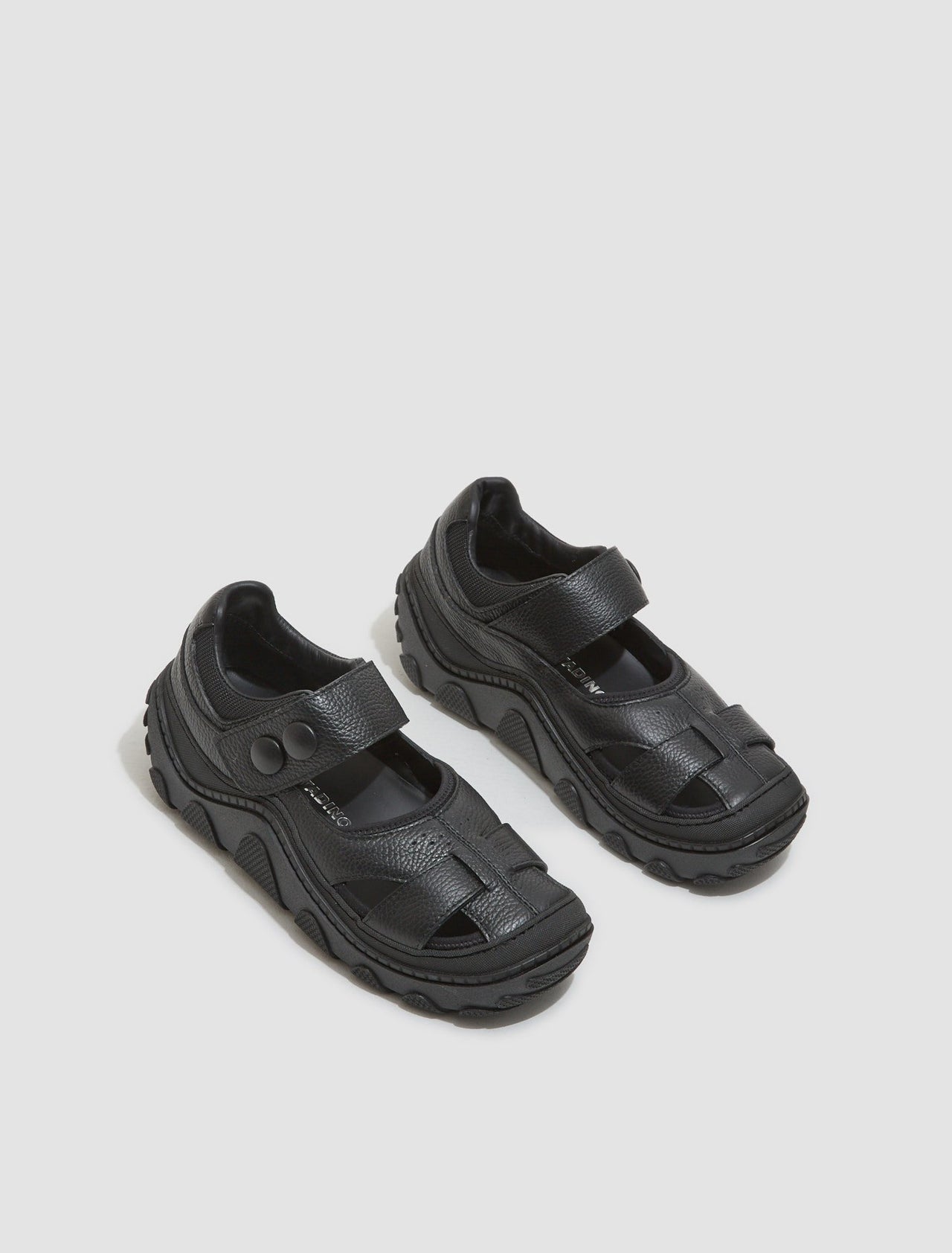 Sandal Hybrid in Black Soot