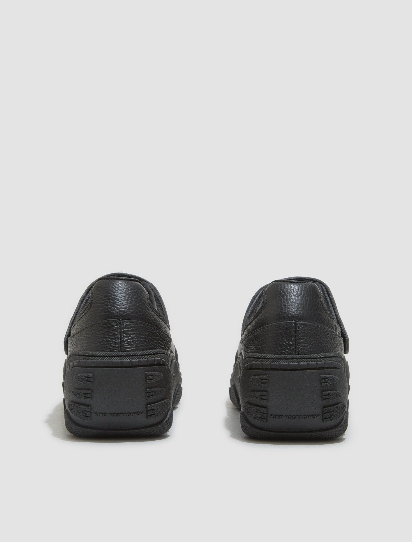 Sandal Hybrid in Black Soot