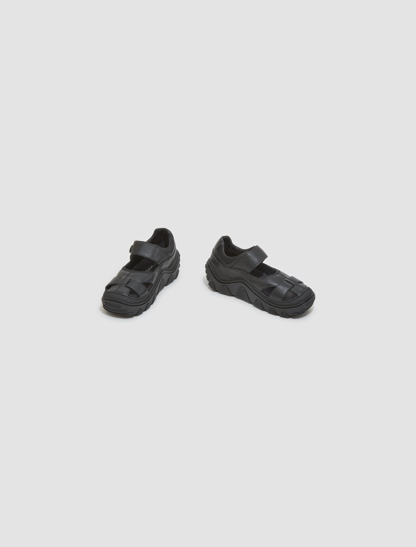 Sandal Hybrid in Black Soot