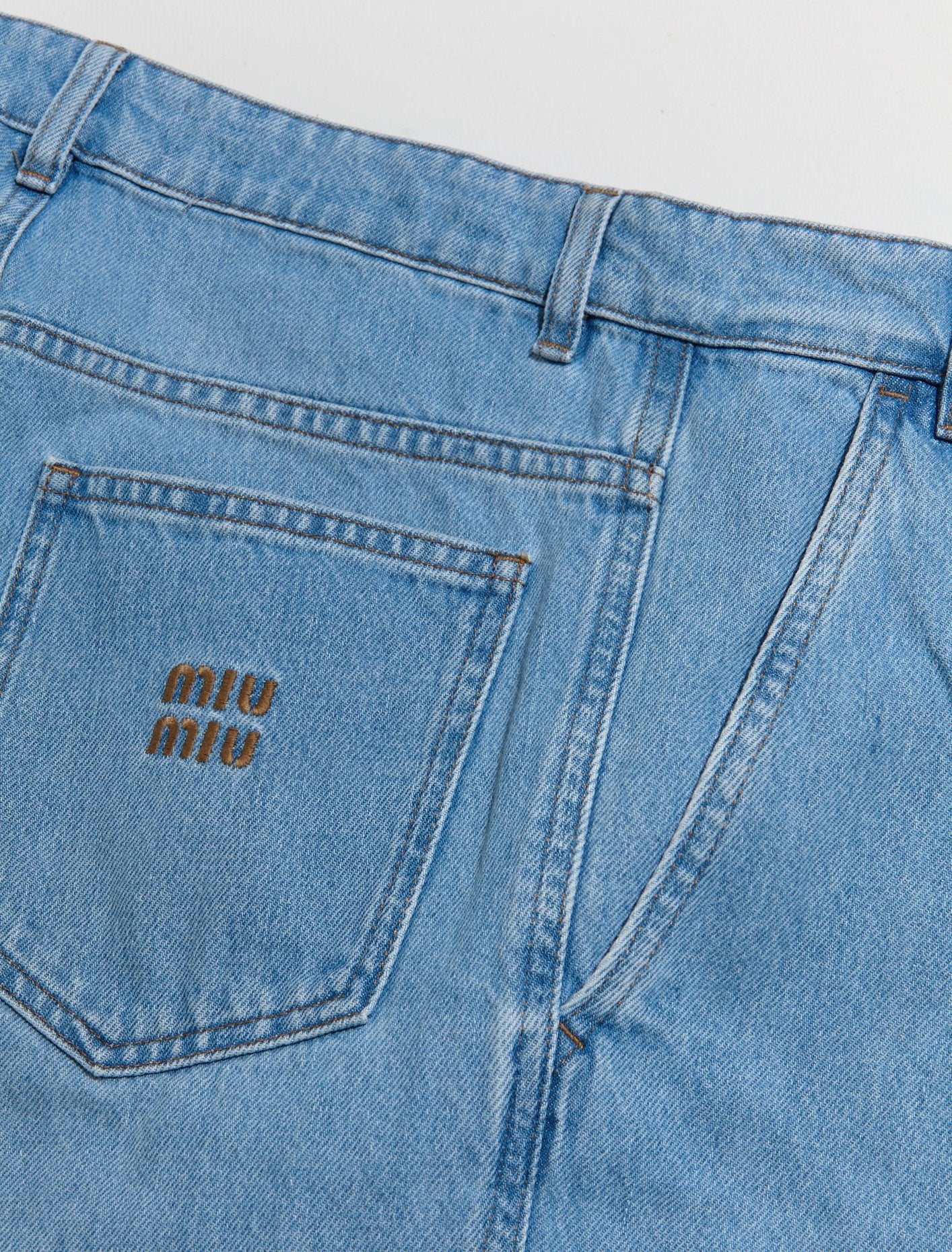 Baggy Jeans in Sky Blue