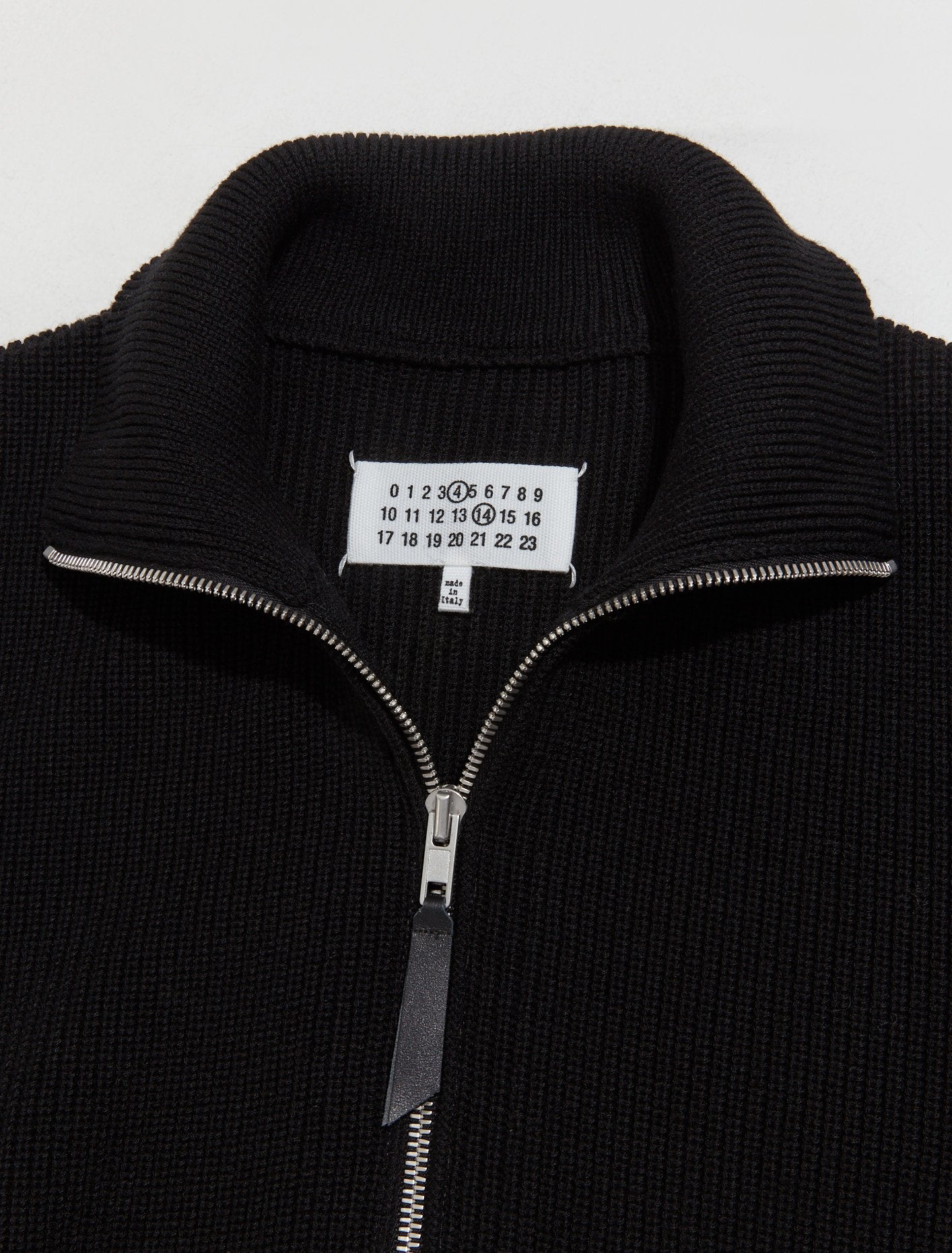 Pullover in Black