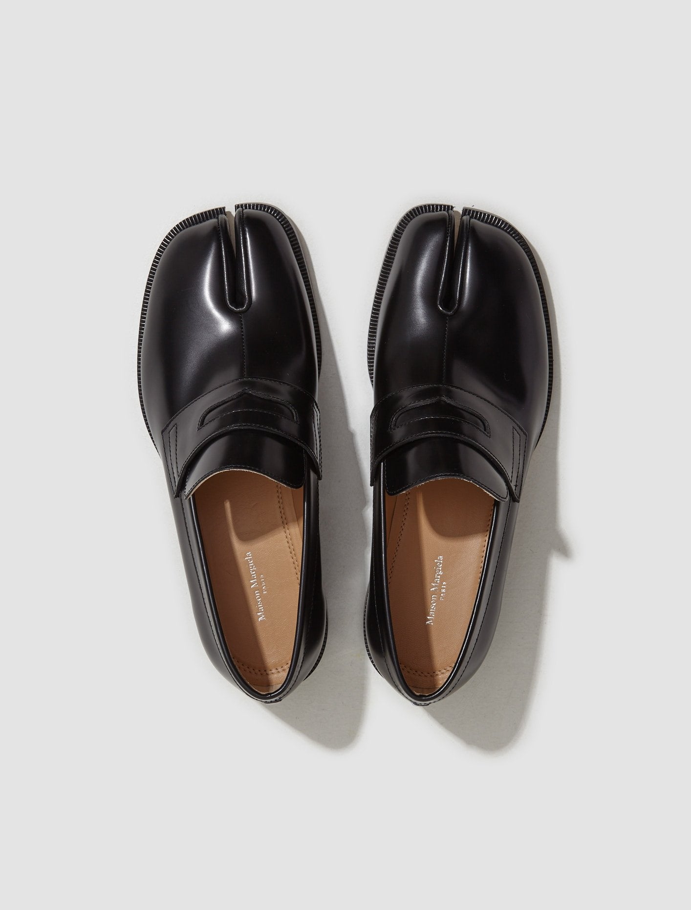 Tabi Loafers in Black