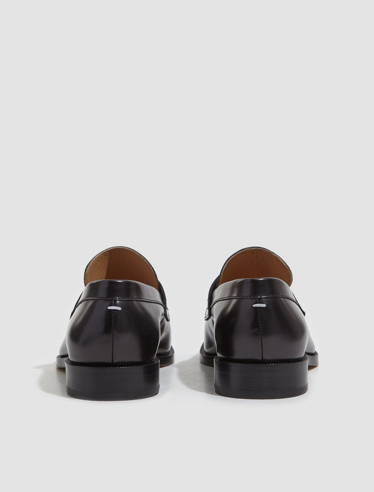 Tabi Loafers in Black