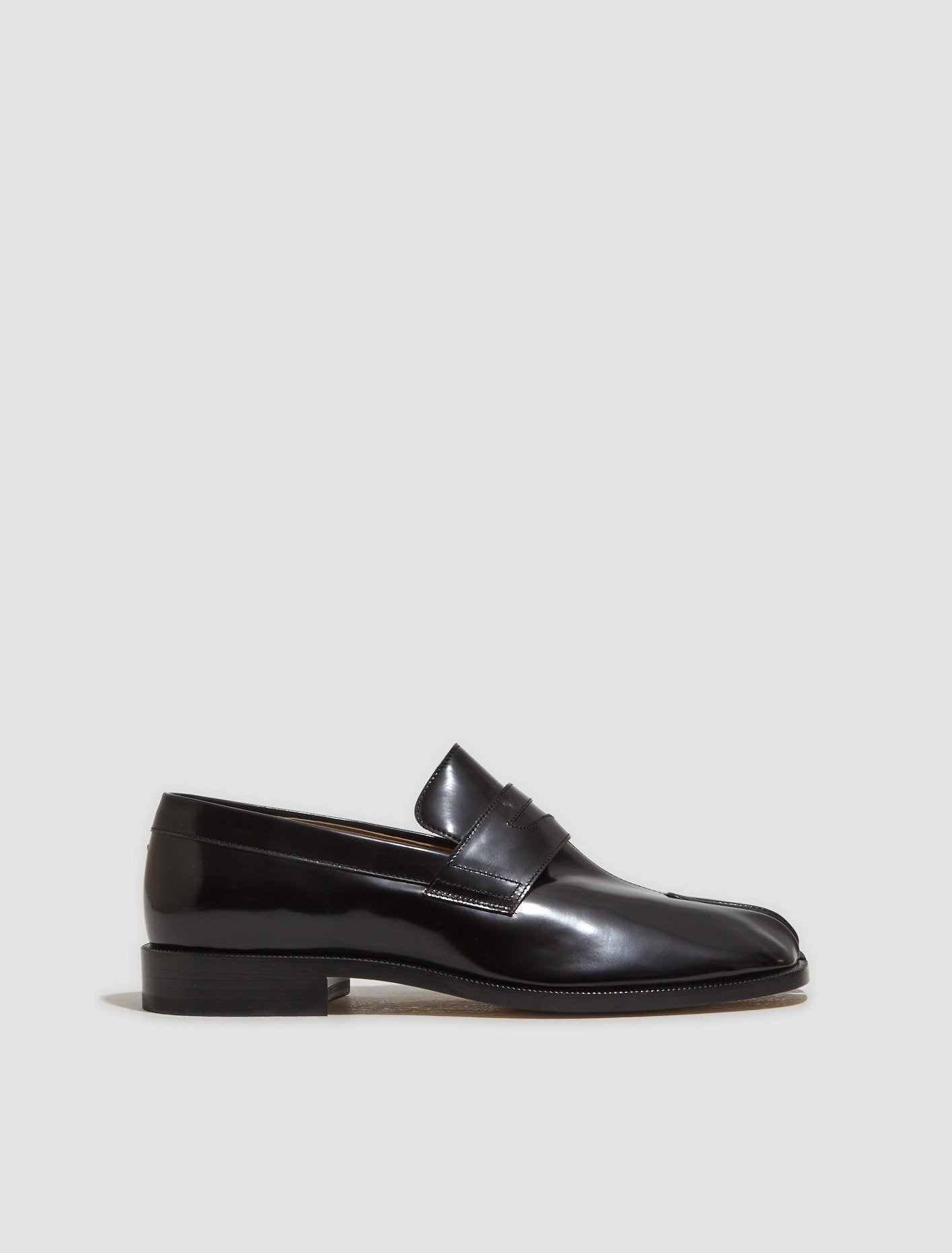 Tabi Brushed Leather Loafers in Black