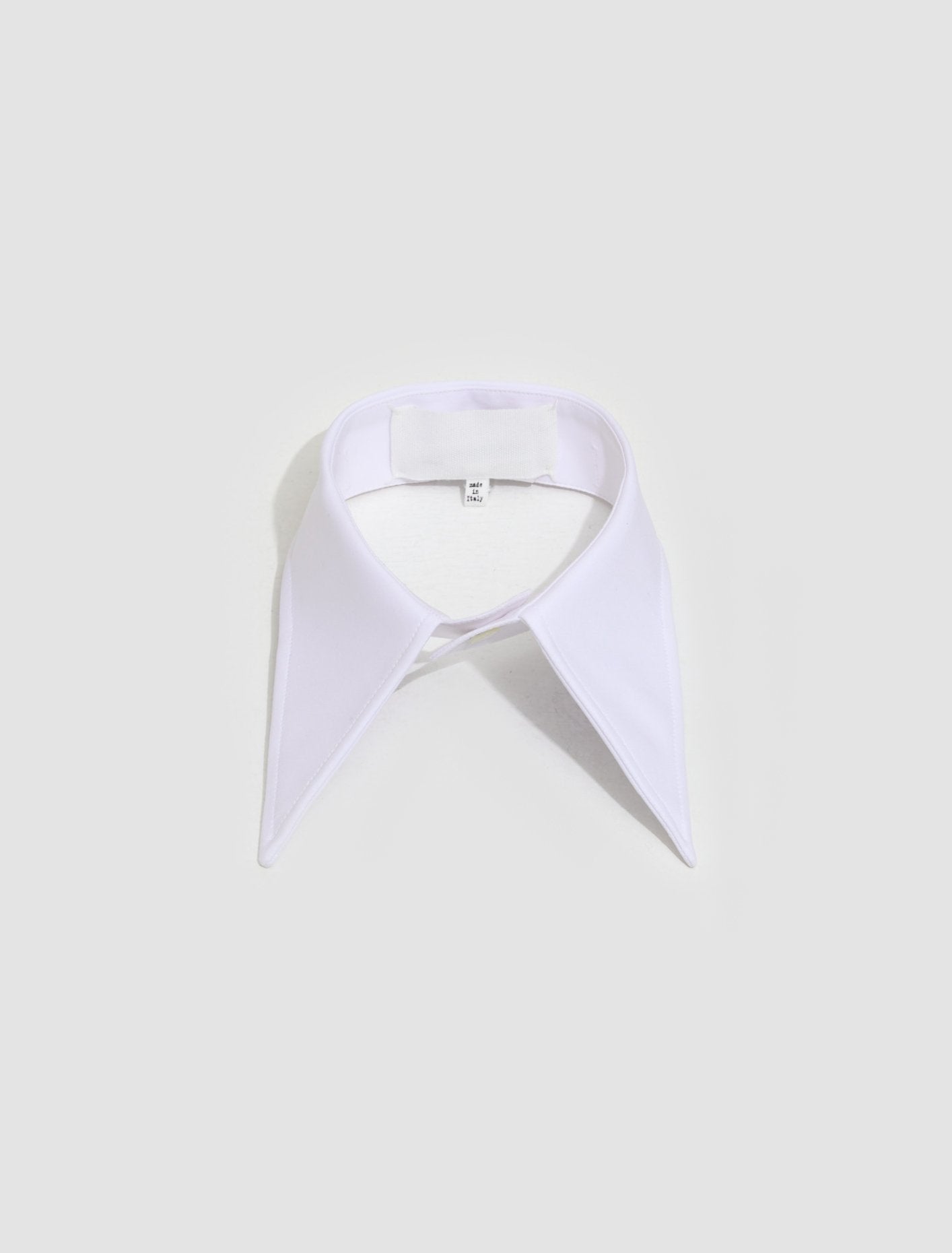 Collar in White