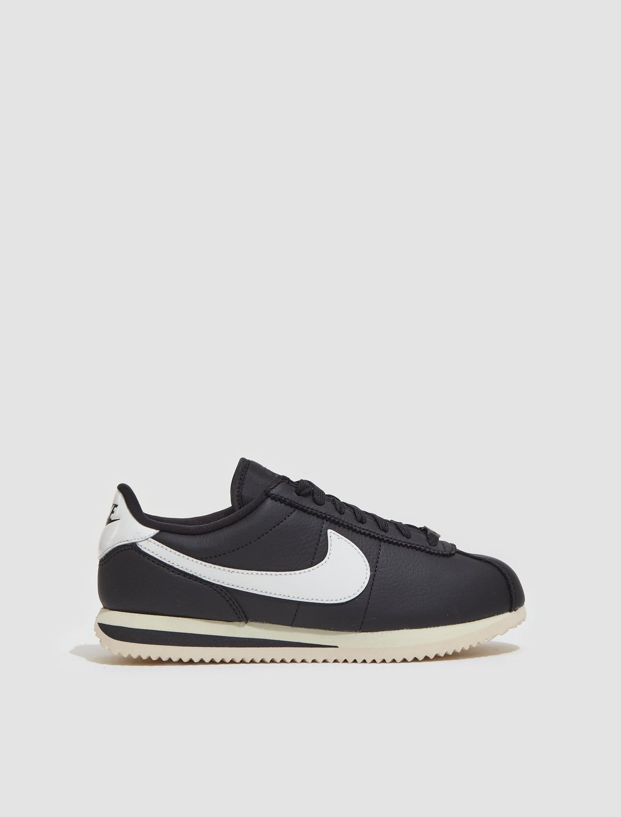 WMNS Cortez 23 Premium Sneaker in Black