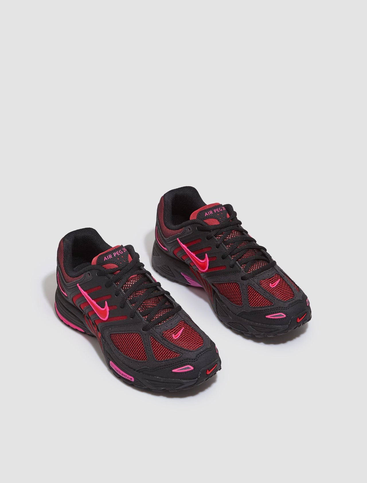 Air Pegasus 2K5 Sneaker in Black & Fire Red