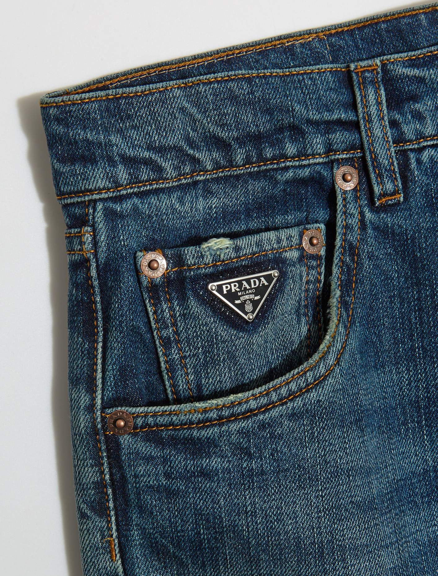 Five-Pocket Denim Jeans in Washed Navy