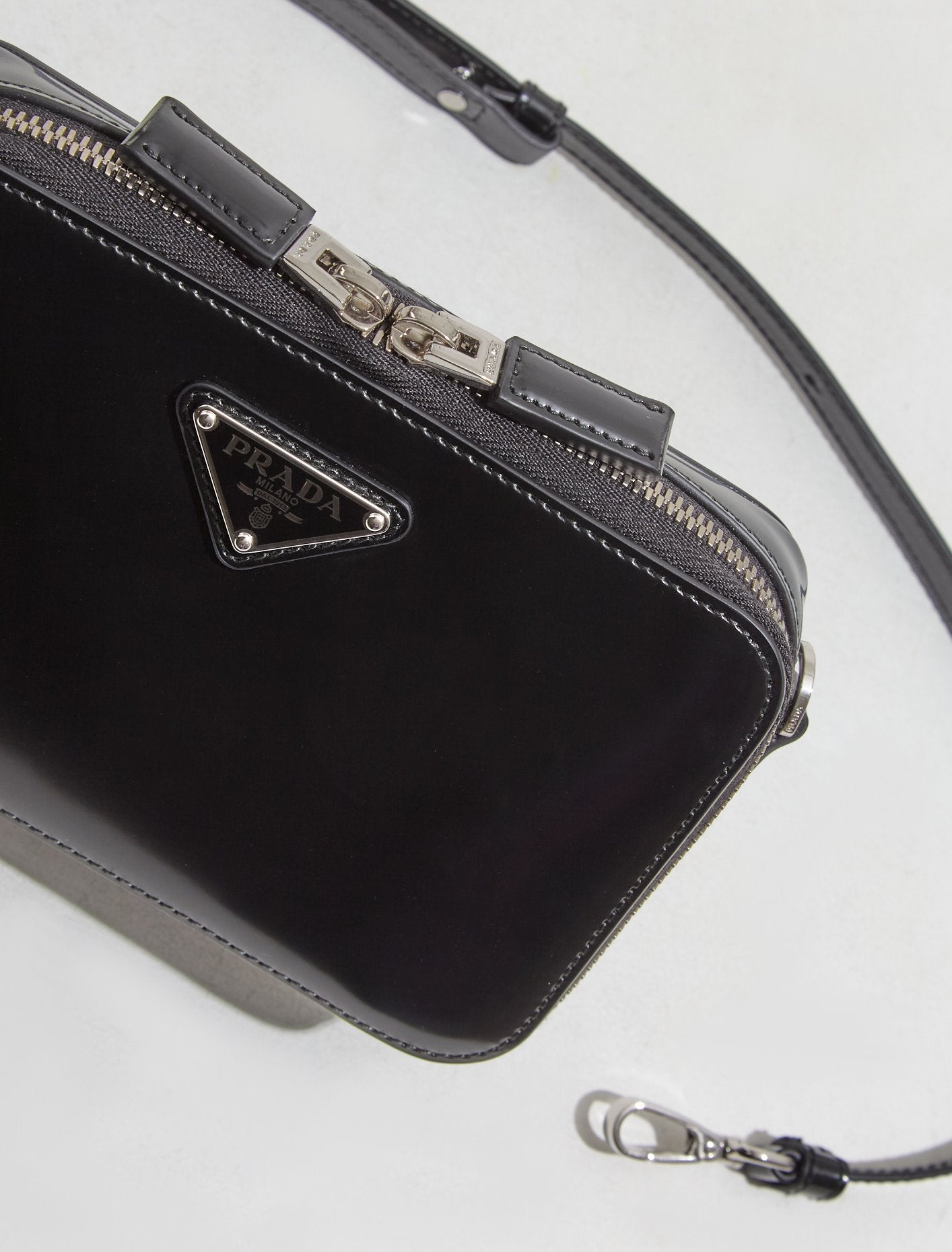 Brique Brushed Leather Bag in Black