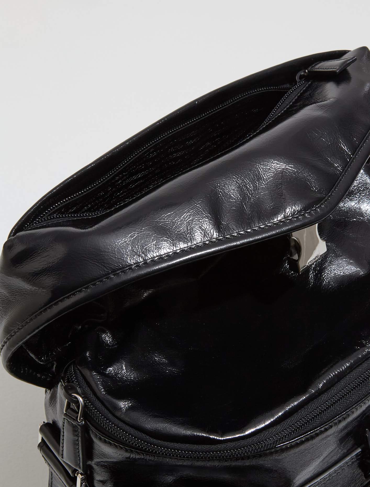 Leather Shoulder Bag in Black