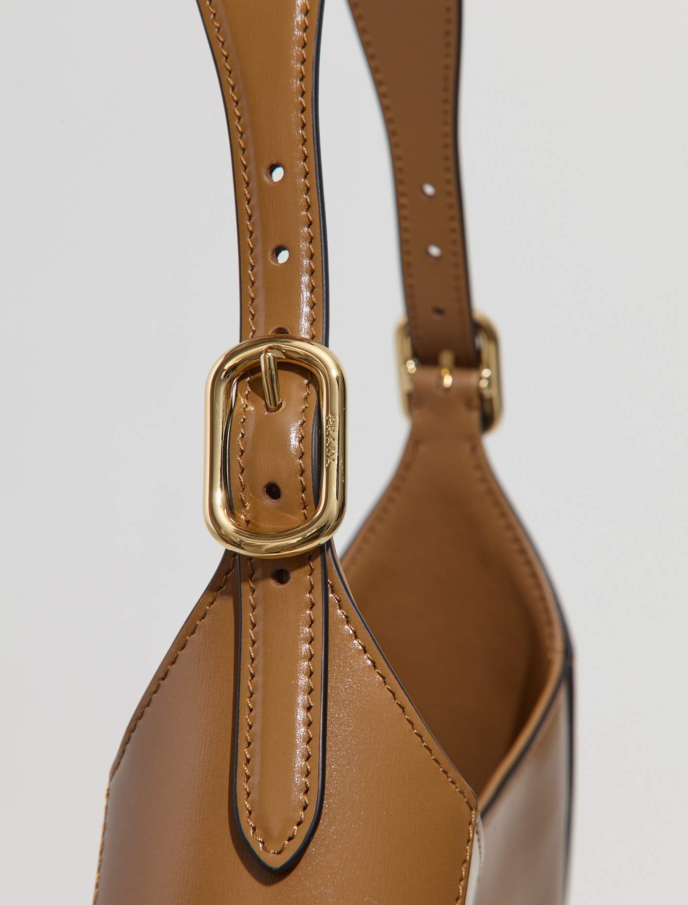 Leather Shoulder Bag in Cinnamon