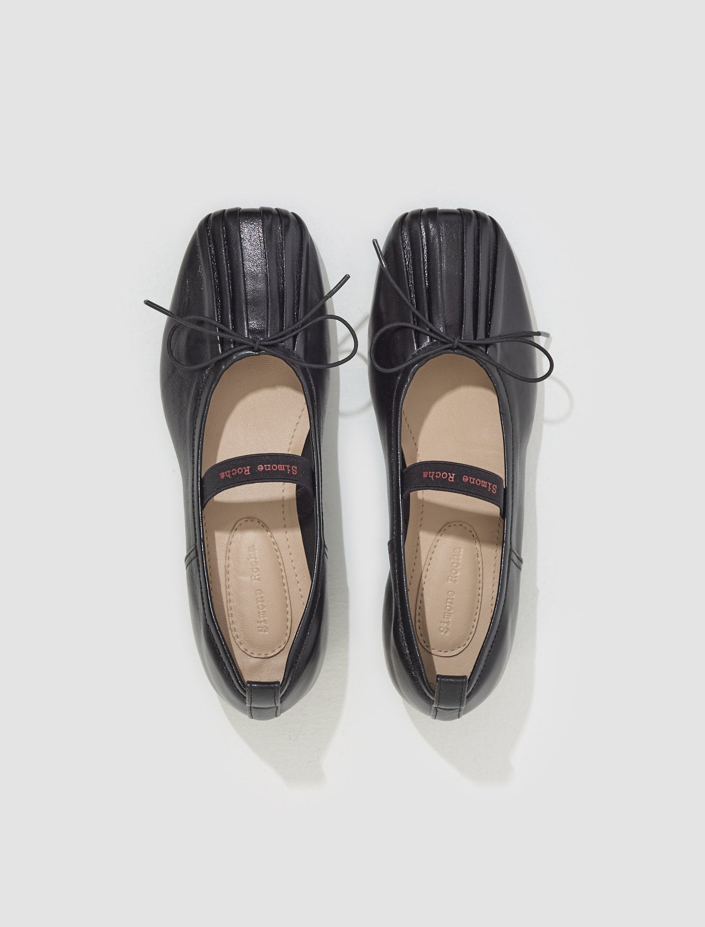 Classic Pleated Ballerinas with Band in Black