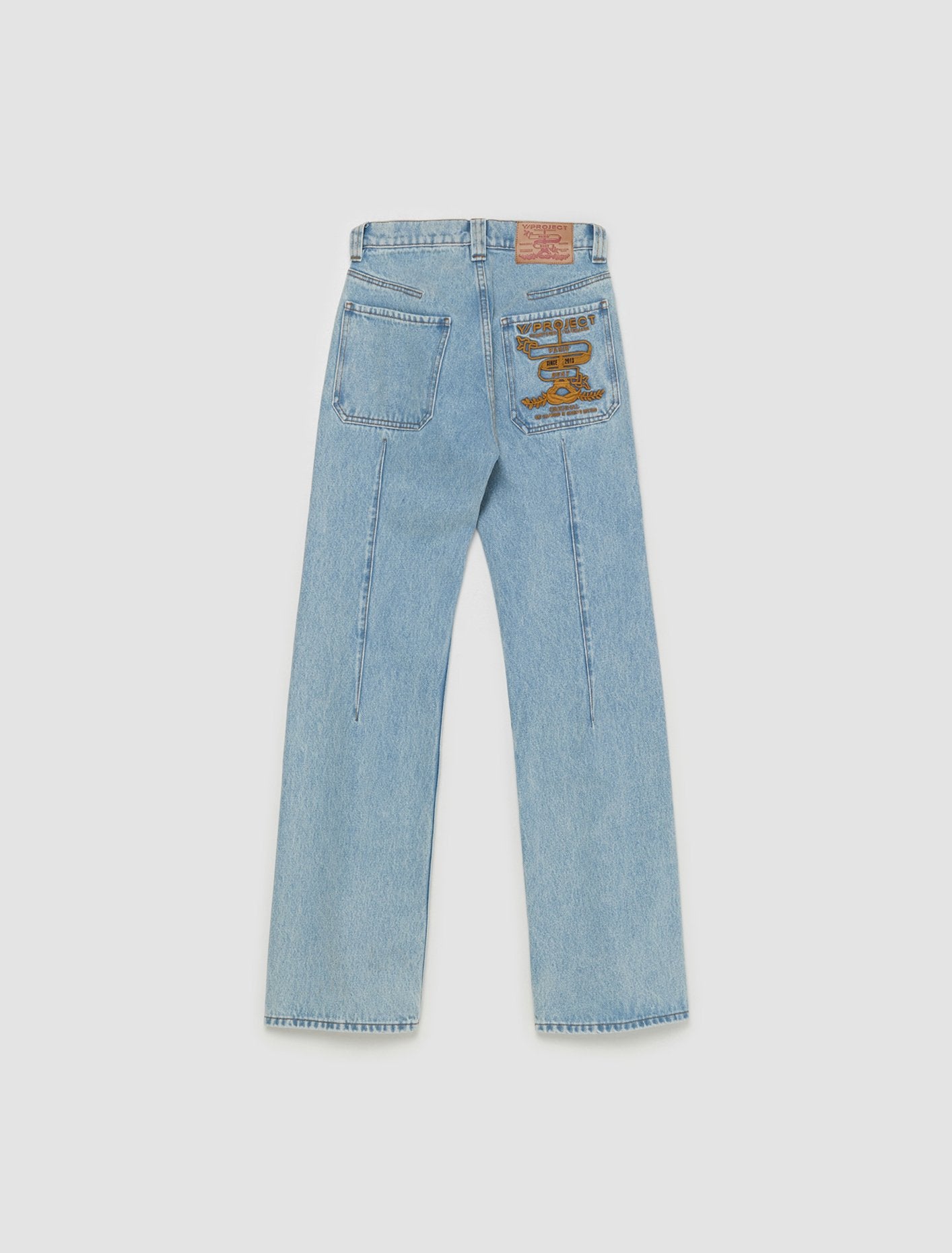 Evergreen Paris‘ Best Jeans in Ice Blue