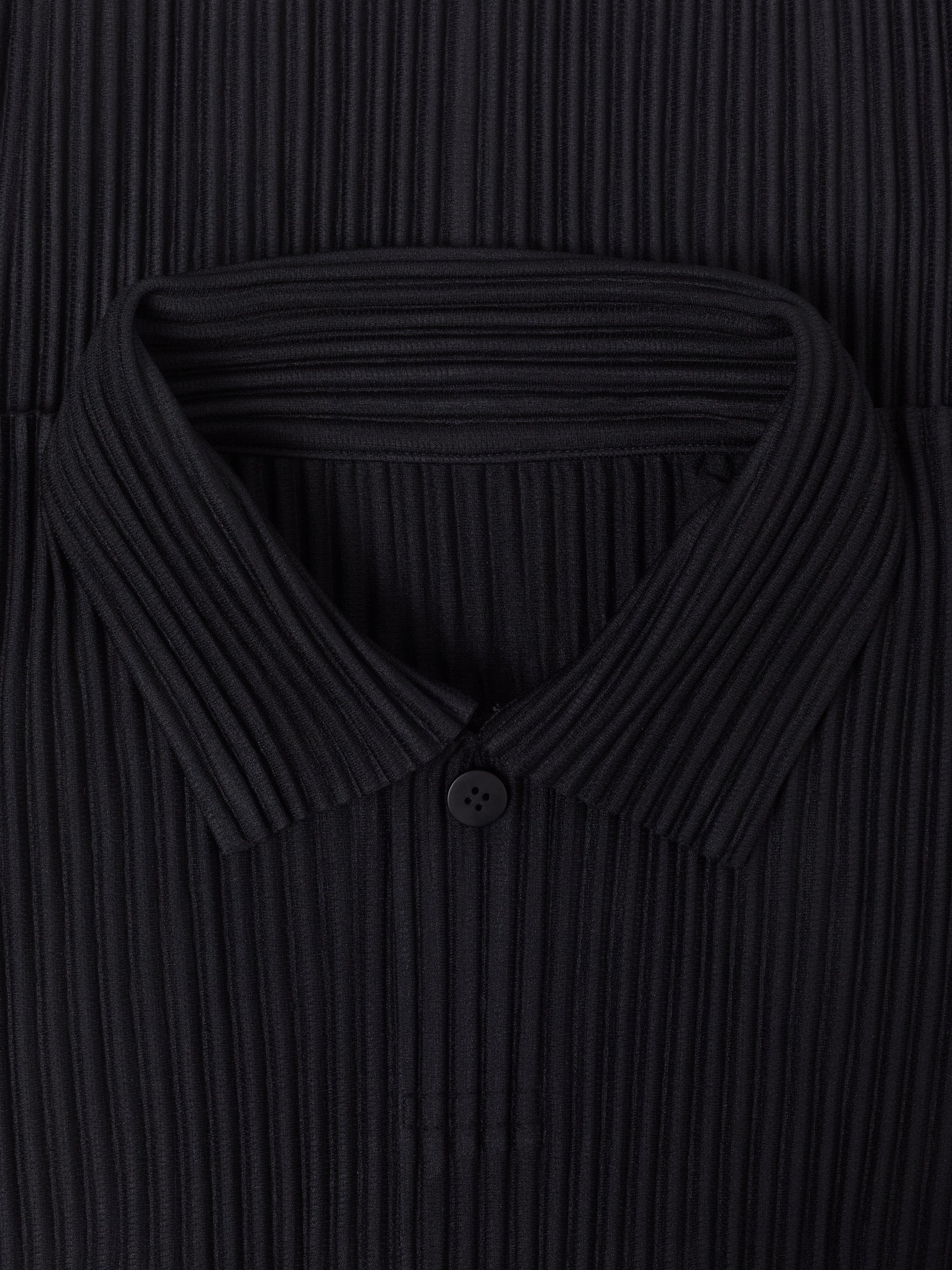 Pleated Polo Shirt in Black