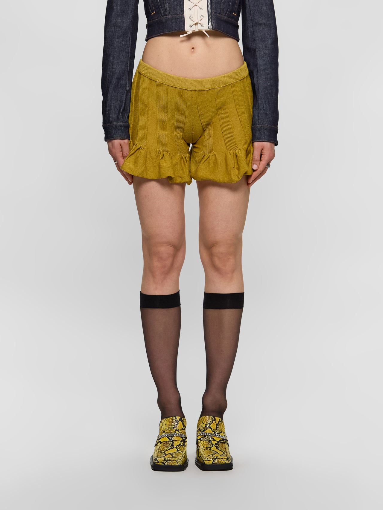 Pleatflare Shorts in Honey