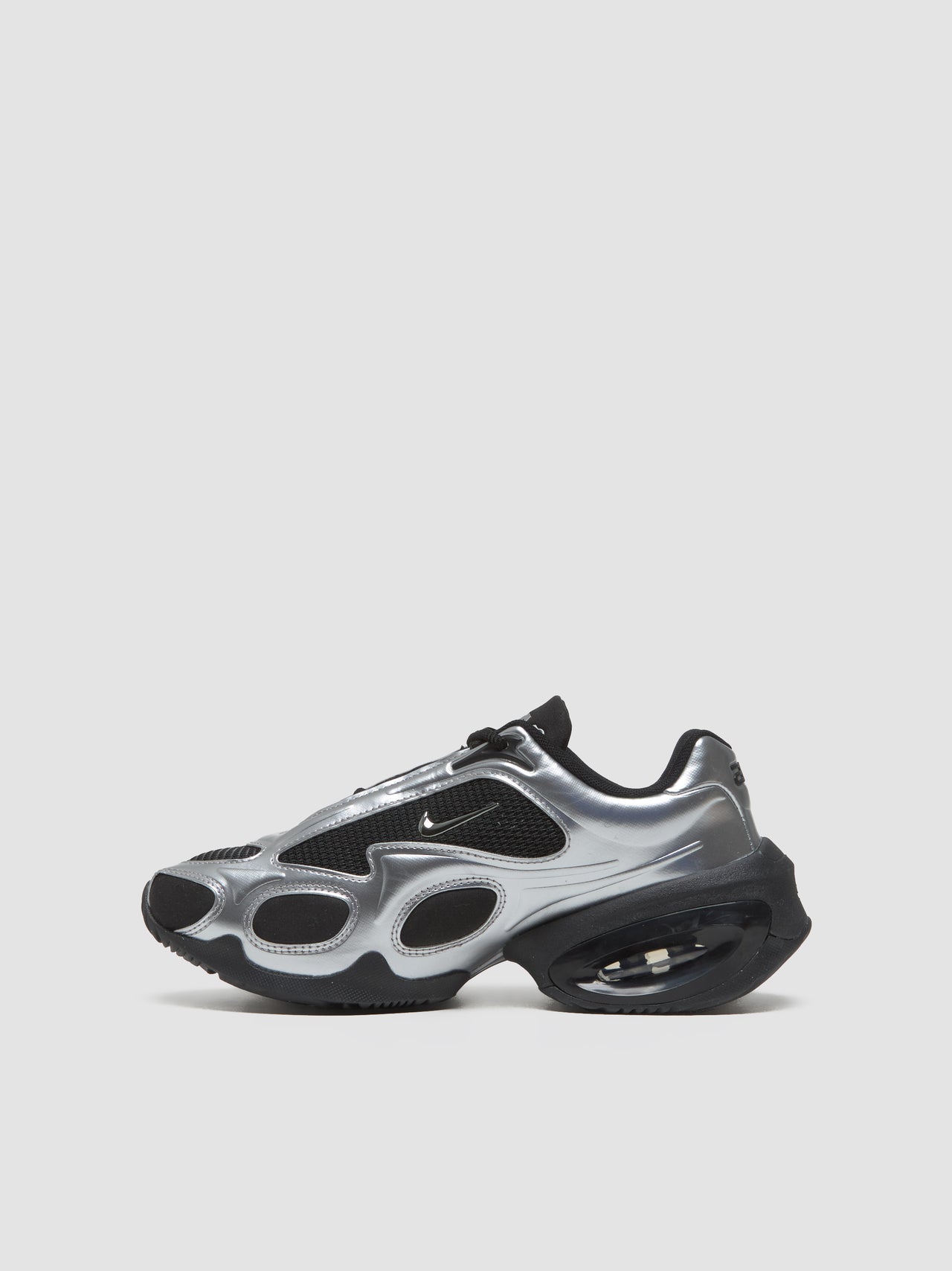 WMNS Air Max Muse Sneaker in Black & Metallic Silver