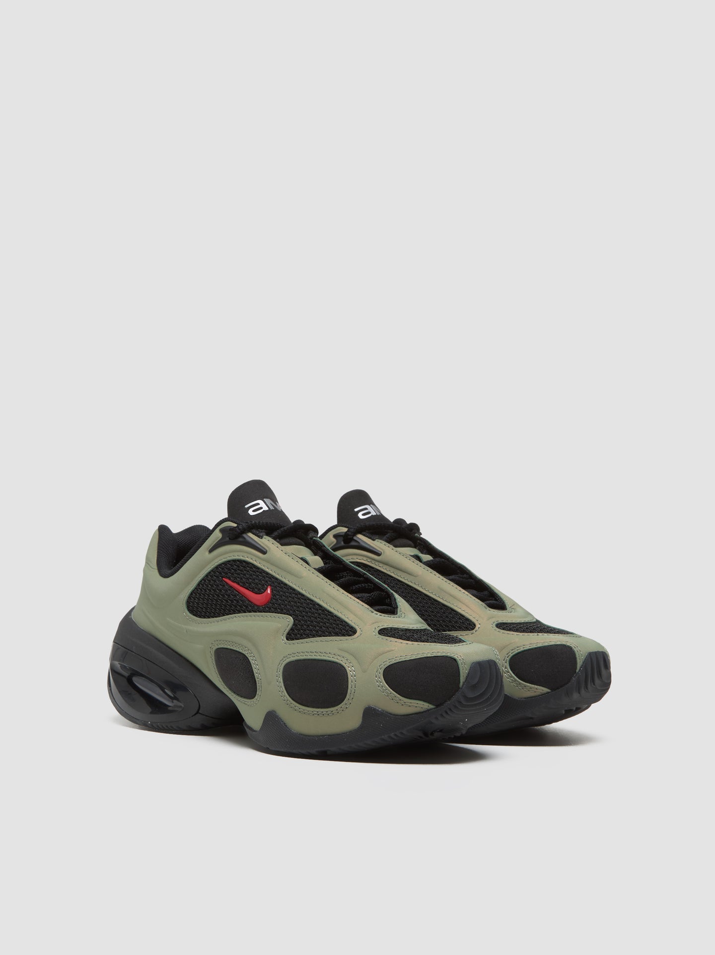 WMNS Air Max Muse Sneaker in Oil Green & Black