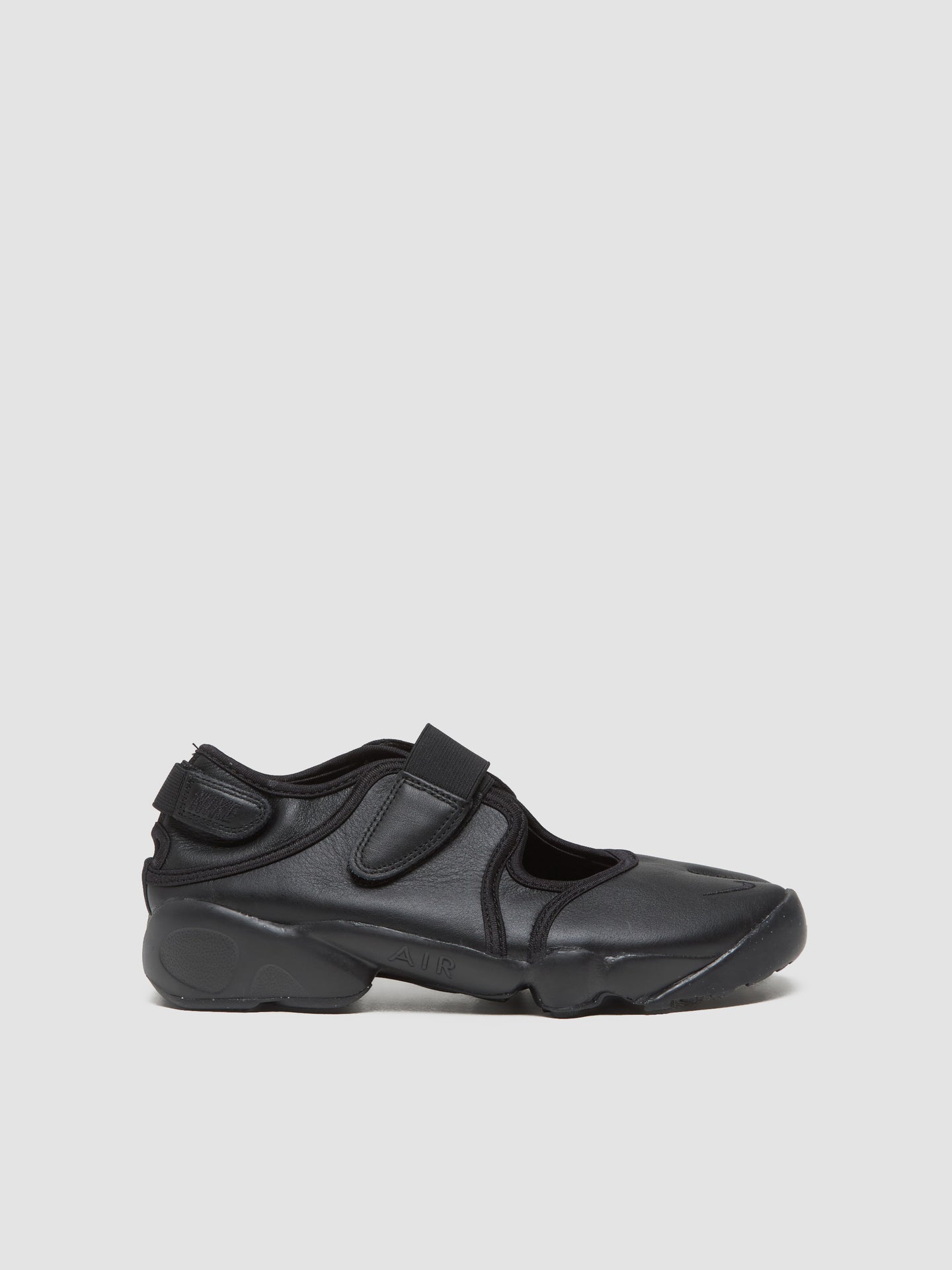 WMNS Air Rift Sneaker in Black