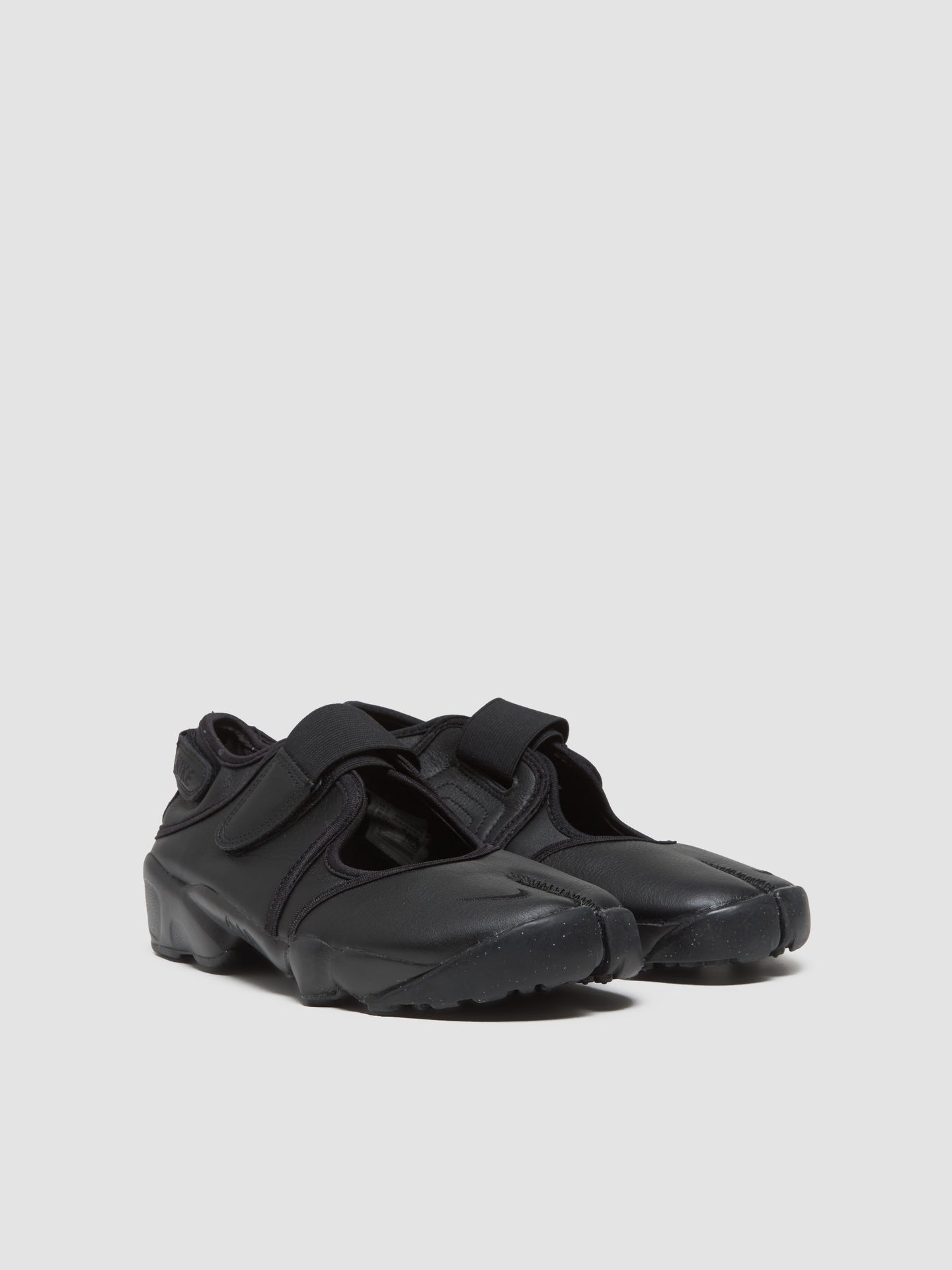 WMNS Air Rift Sneaker in Black