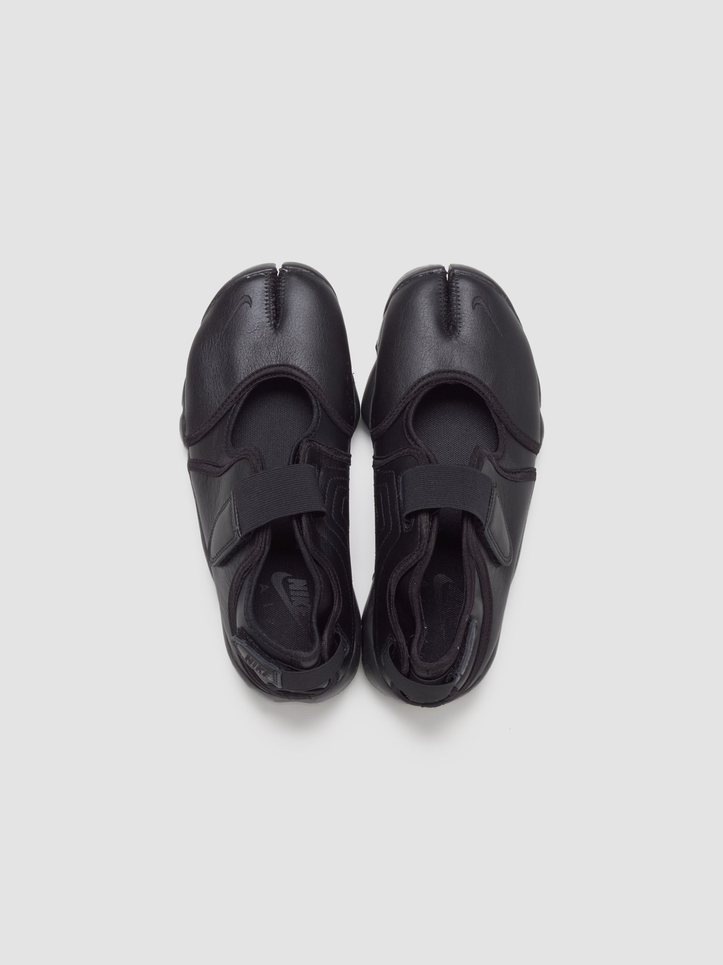 WMNS Air Rift Sneaker in Black