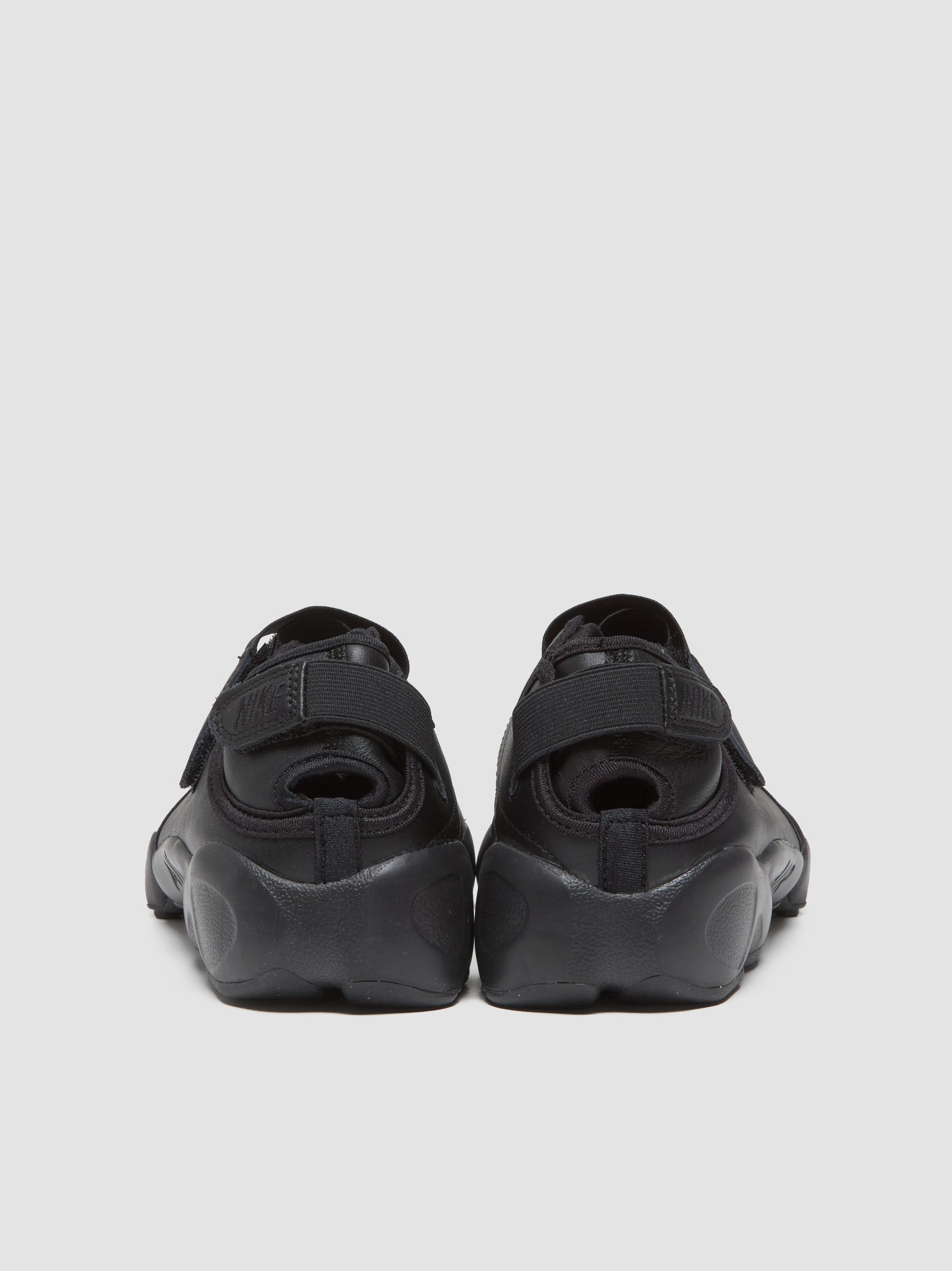 WMNS Air Rift Sneaker in Black