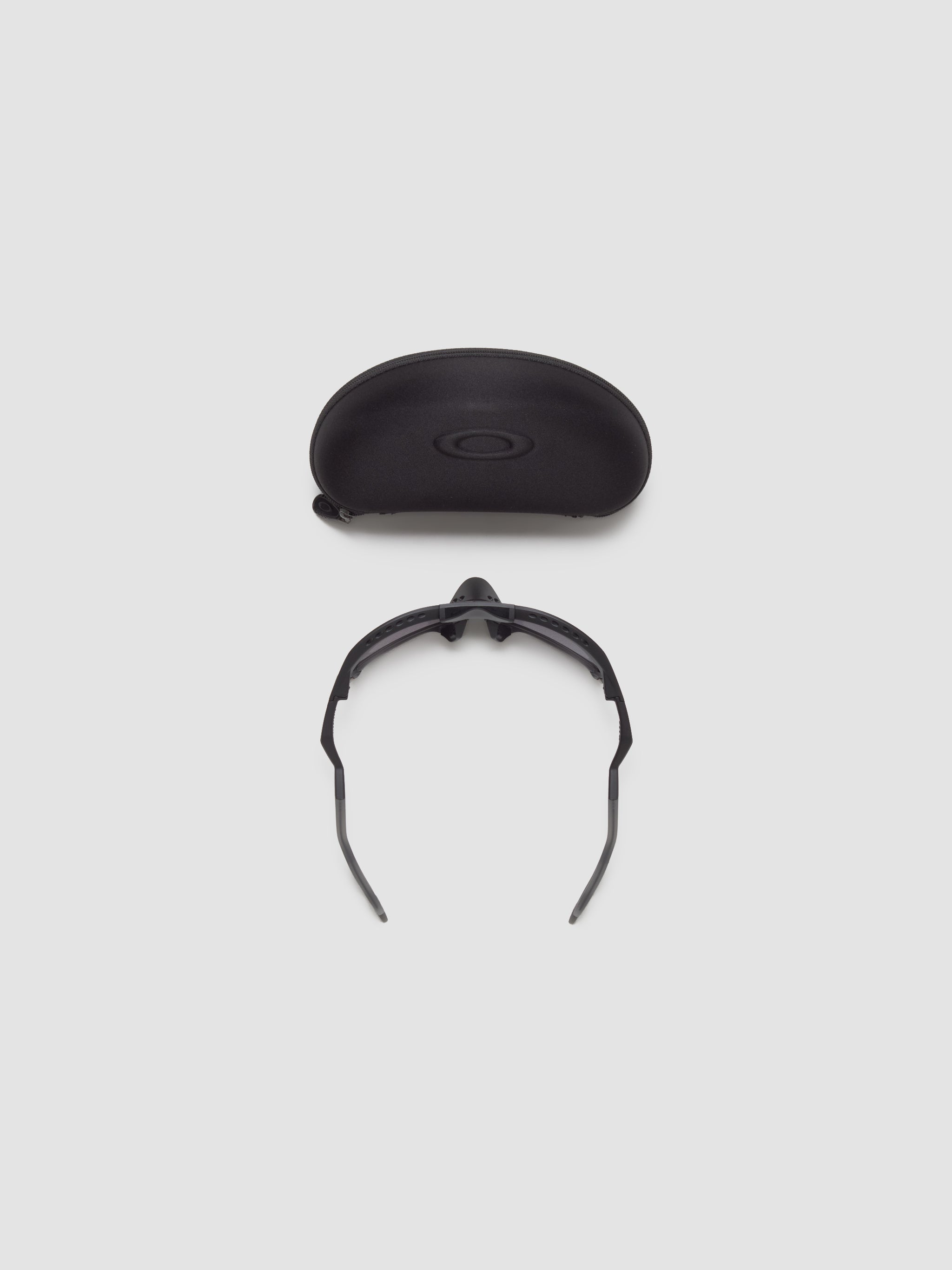 Plantaris in Matte Black with Prizm Gray Polarized Lenses