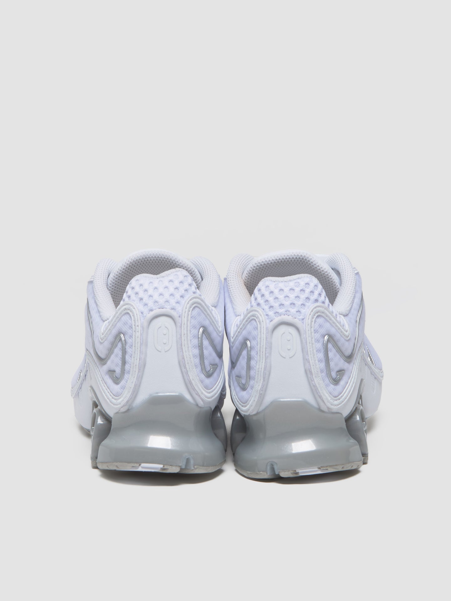 WMNS Megaride O1 Sneaker in White