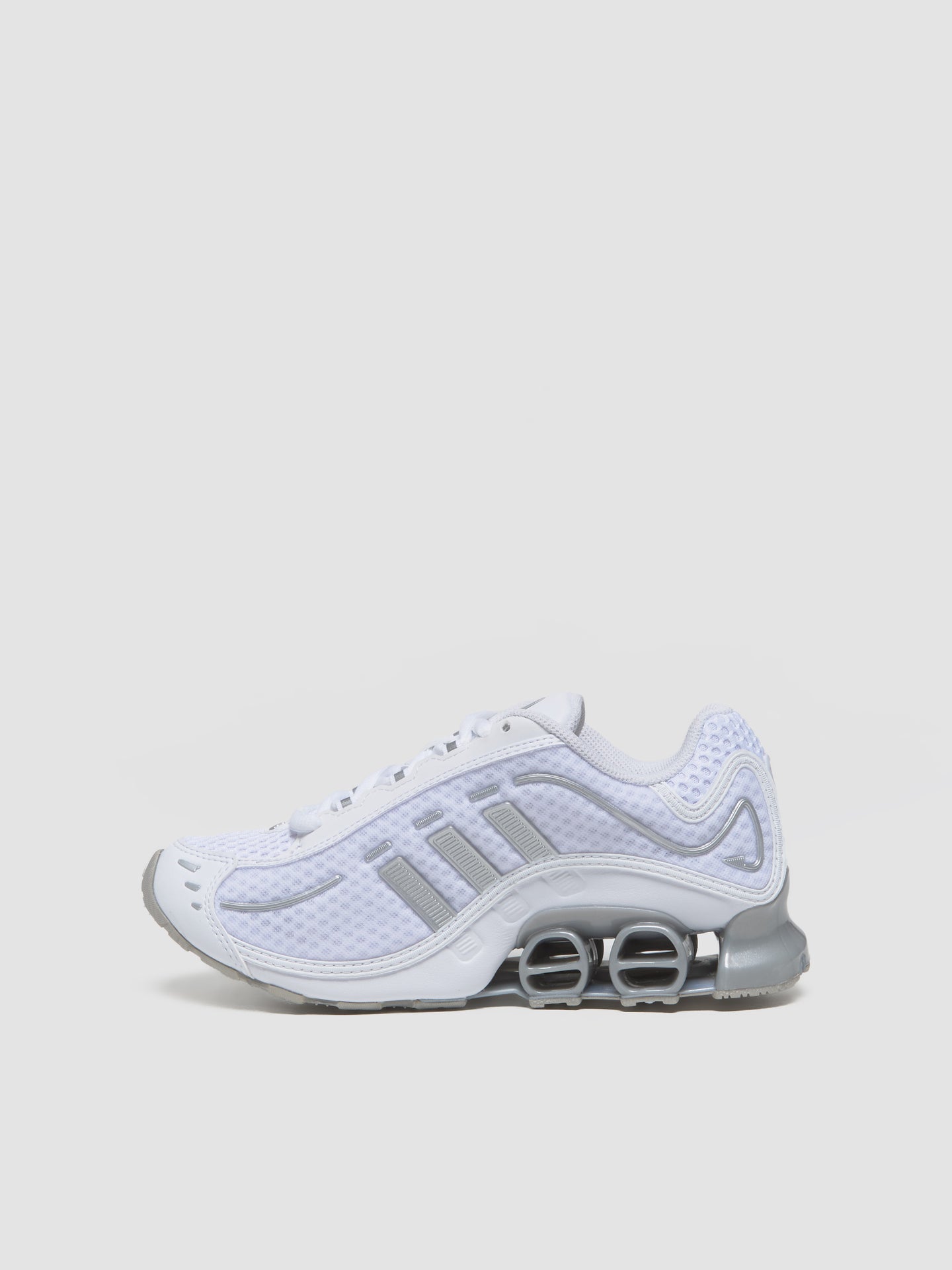 WMNS Megaride O1 Sneaker in White