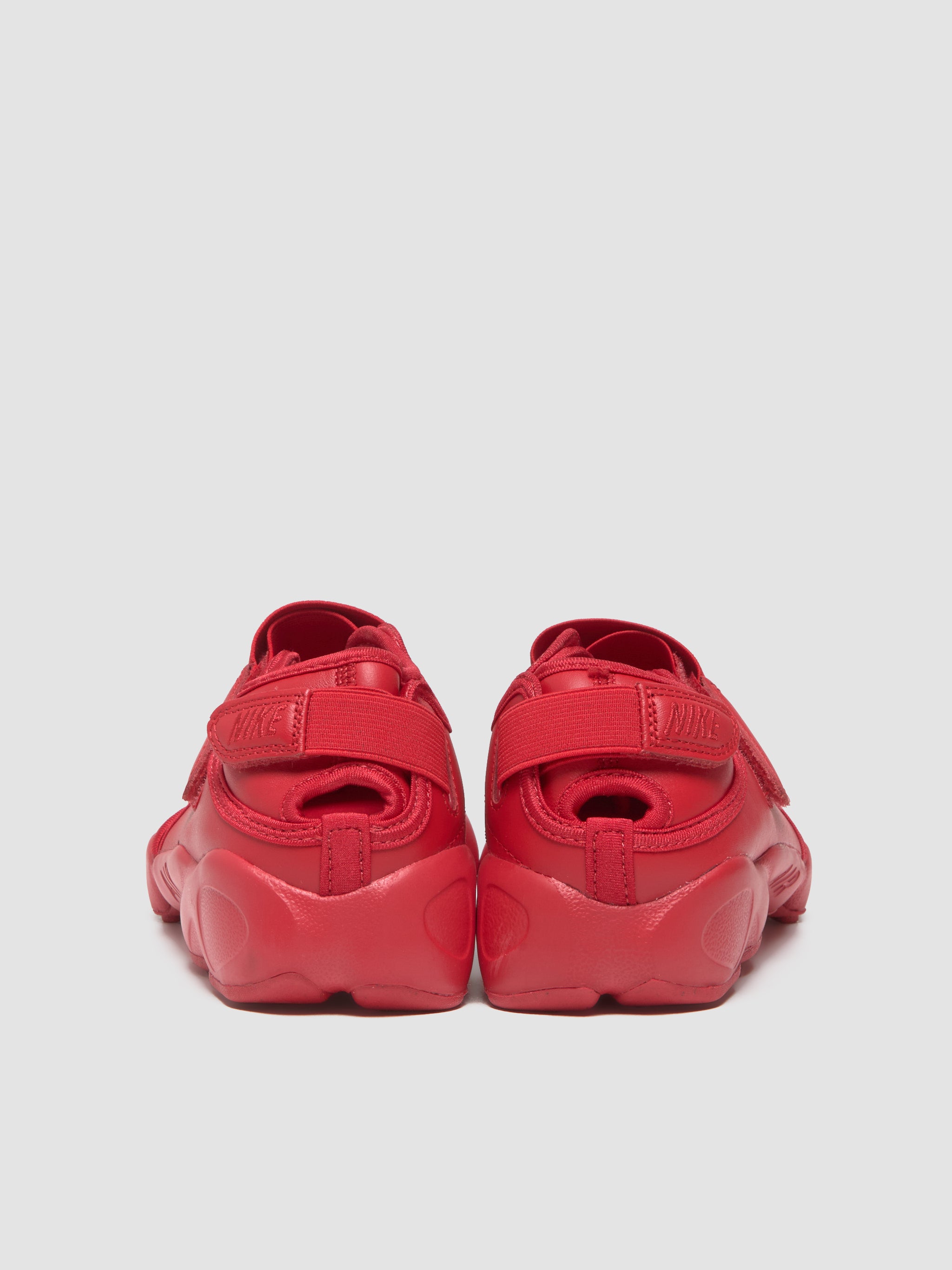 WMNS Air Rift Sneaker in Fire Red