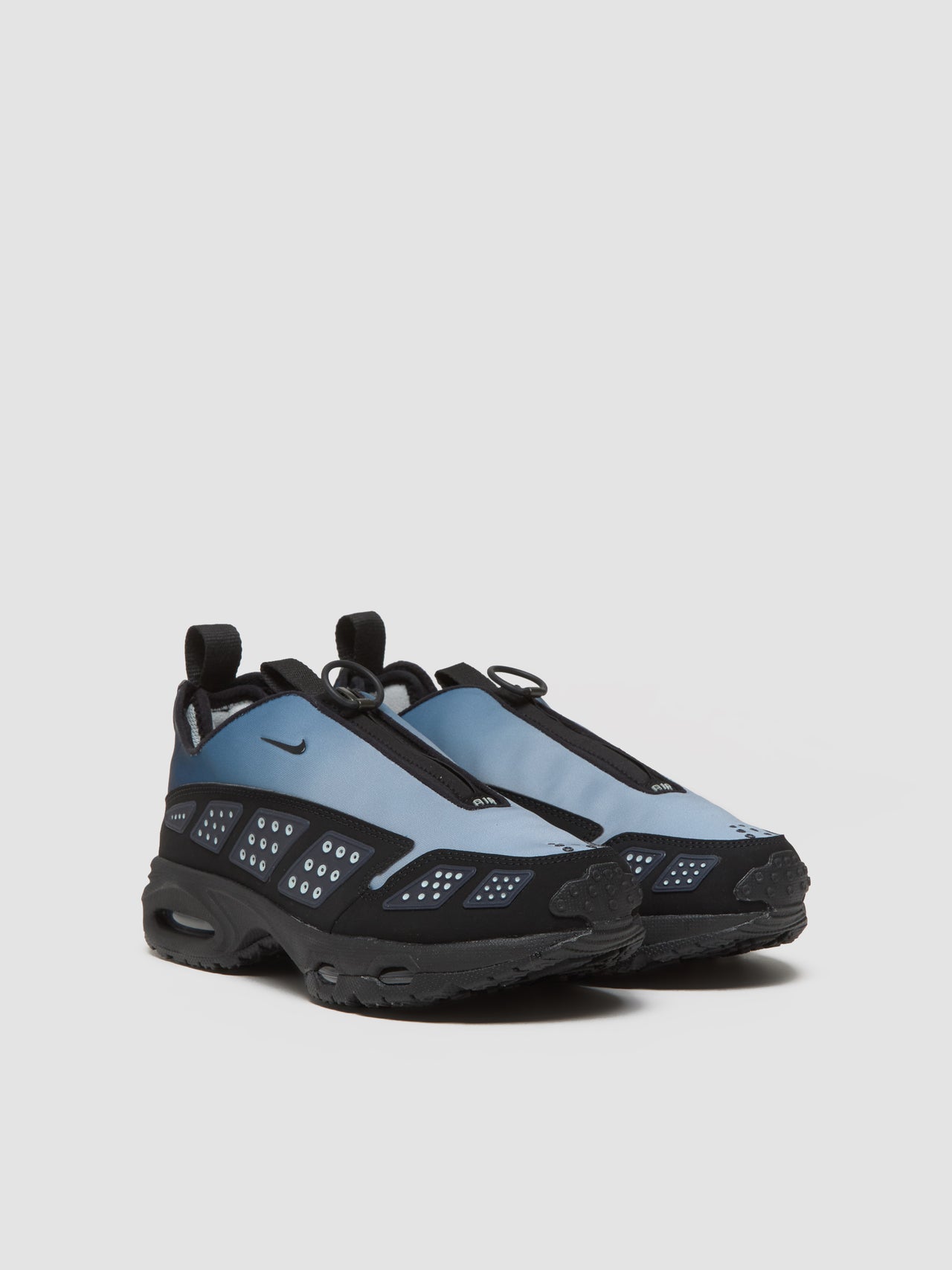 WMNS Air Max SNDR Sneaker in Obsidian & Black