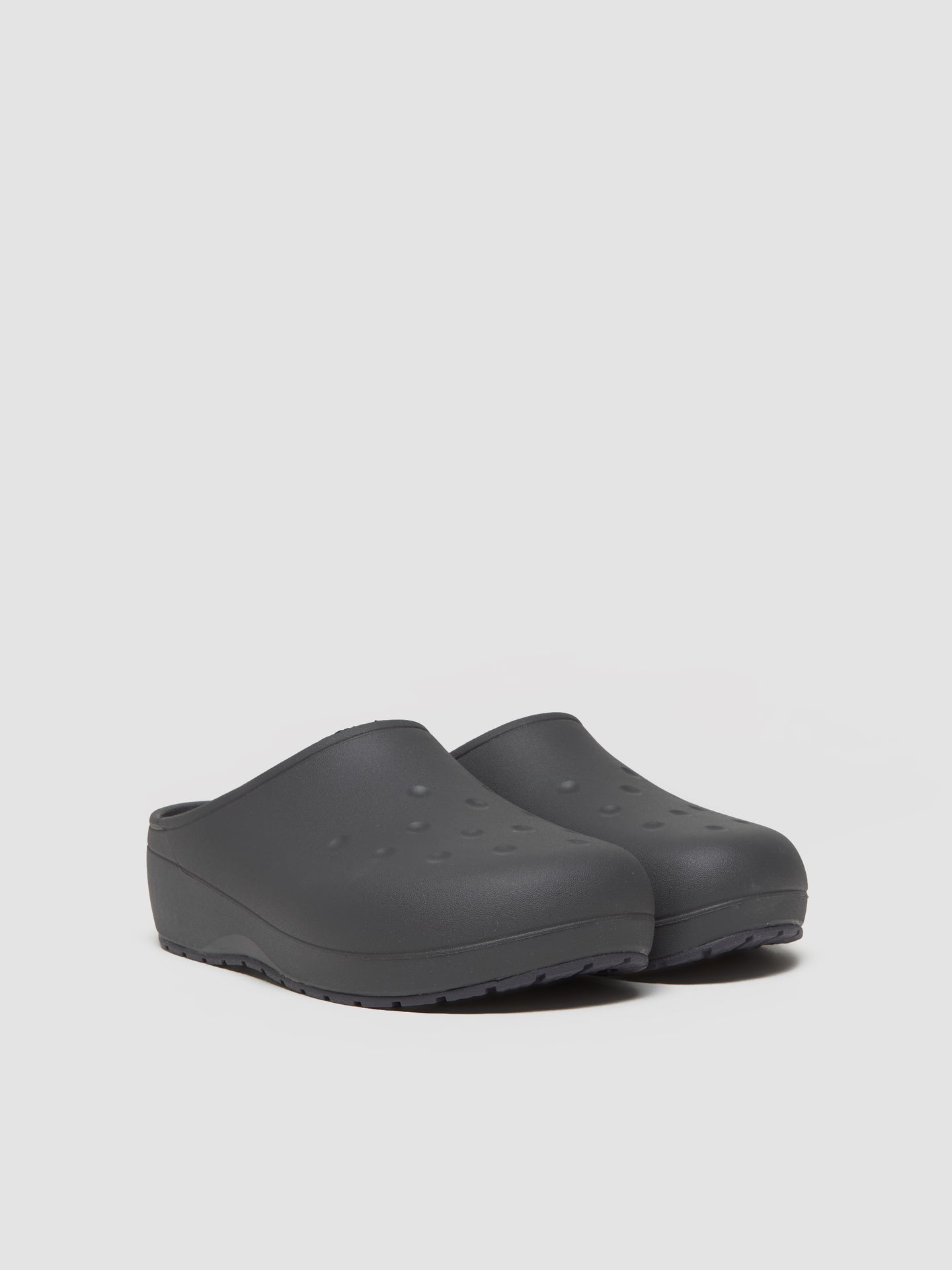 Classic Quiet Clog in Black Sand