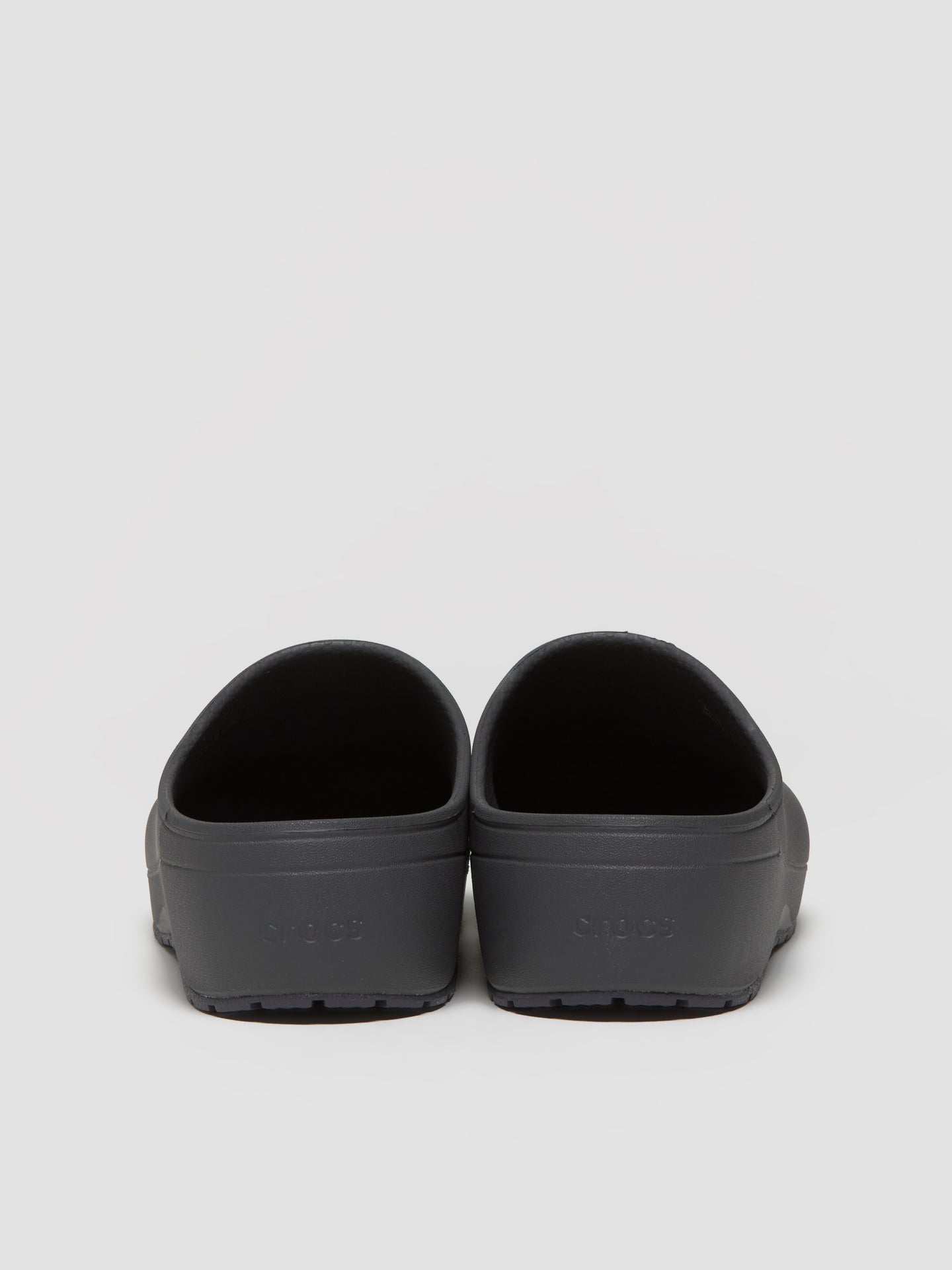 Classic Quiet Clog in Black Sand