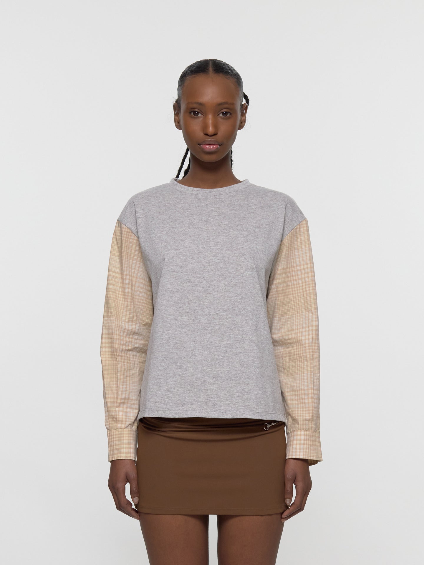 Riviera Long Sleeve T-Shirt in Grey-Brown