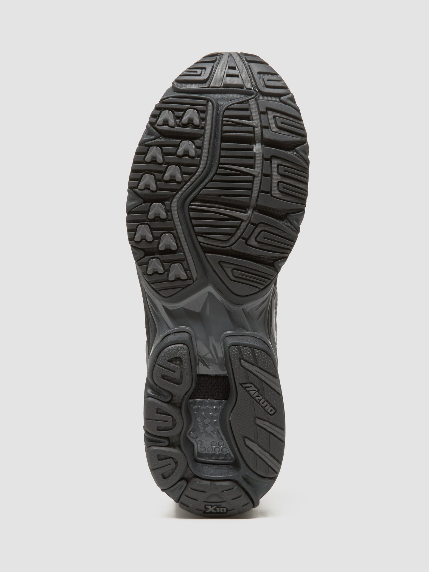 Wave Rider 10 Sneaker in Black Sand & Metallic Gray