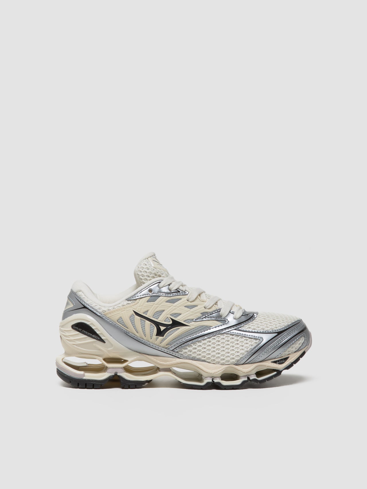 Wave Prophecy LS Sneaker in Pristine & Black