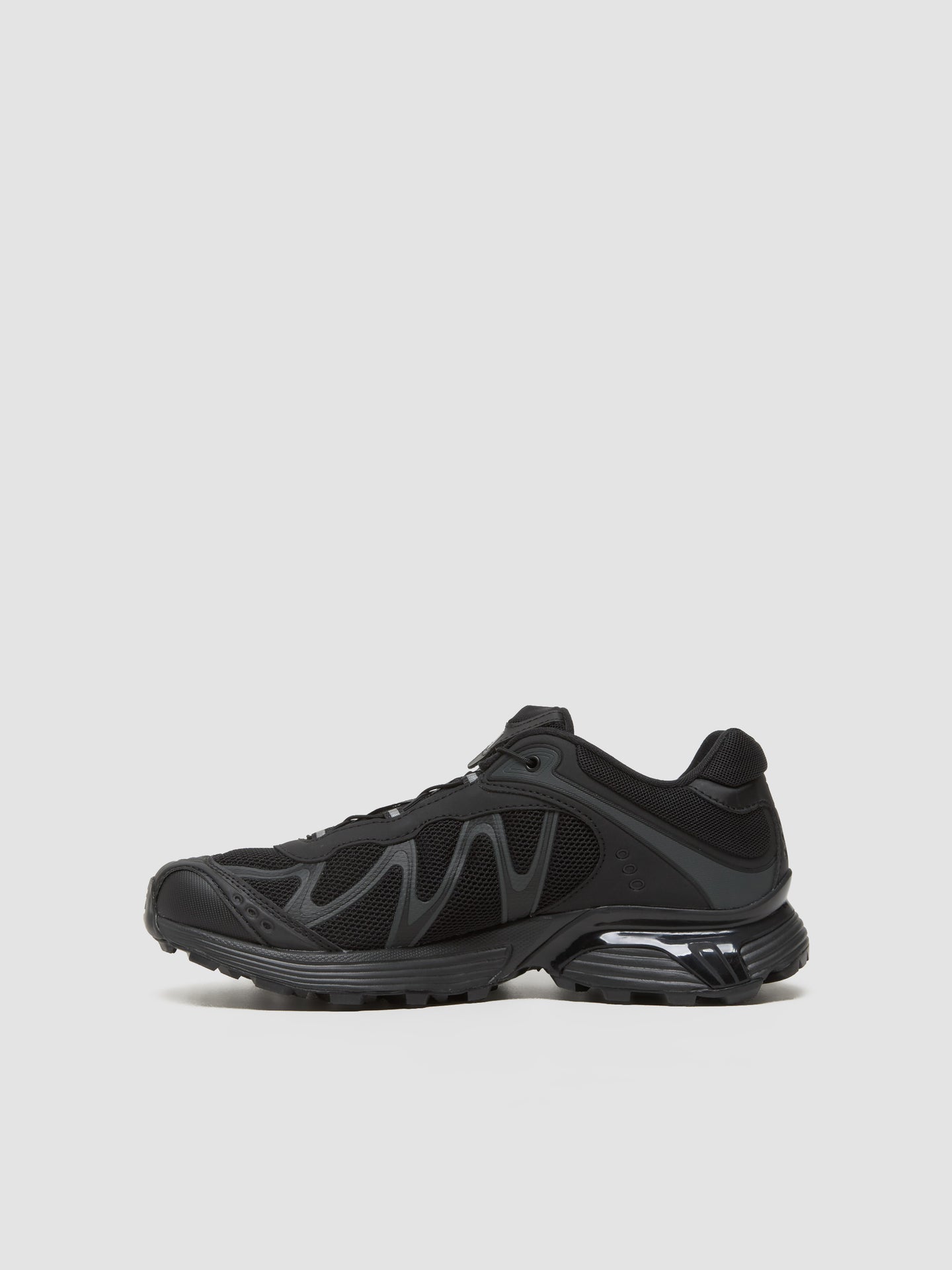 XT-WHISPER Sneaker in Black & Asphalt