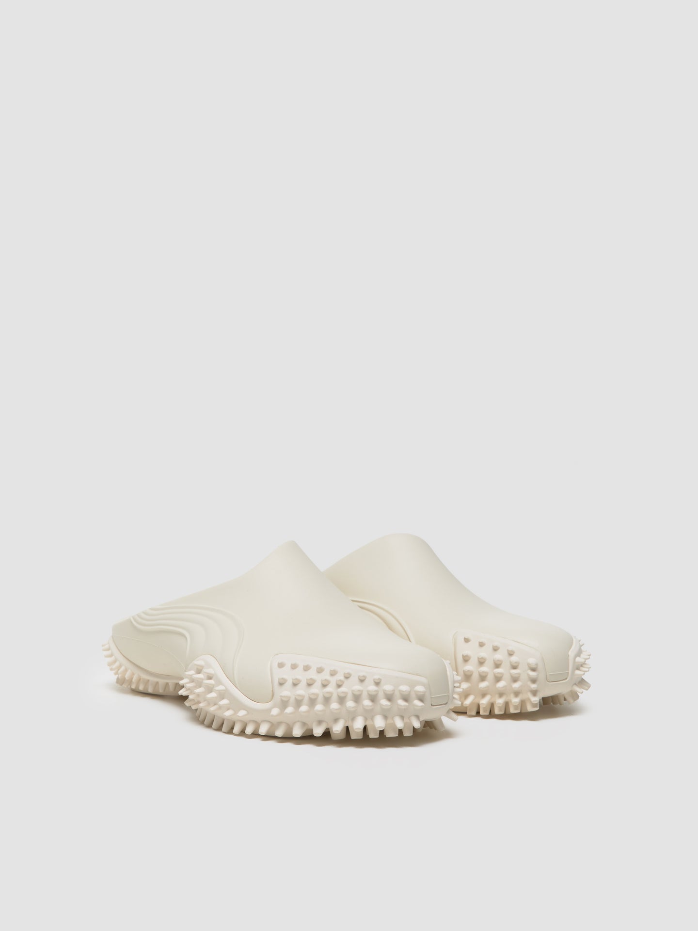 x Louis-Gabriel Nouchi Mostro Mule in Frosted Ivory