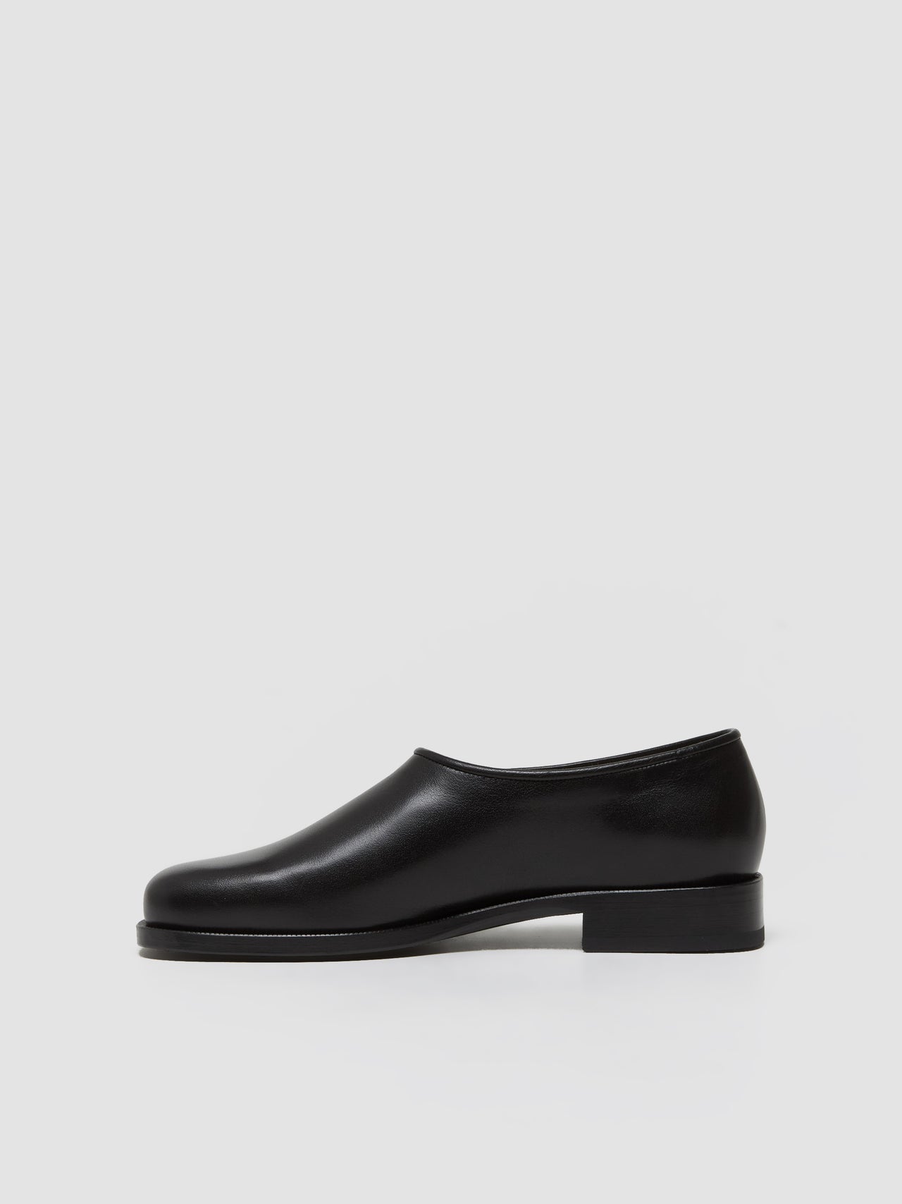 Anatomic Slip On Shoes in Black