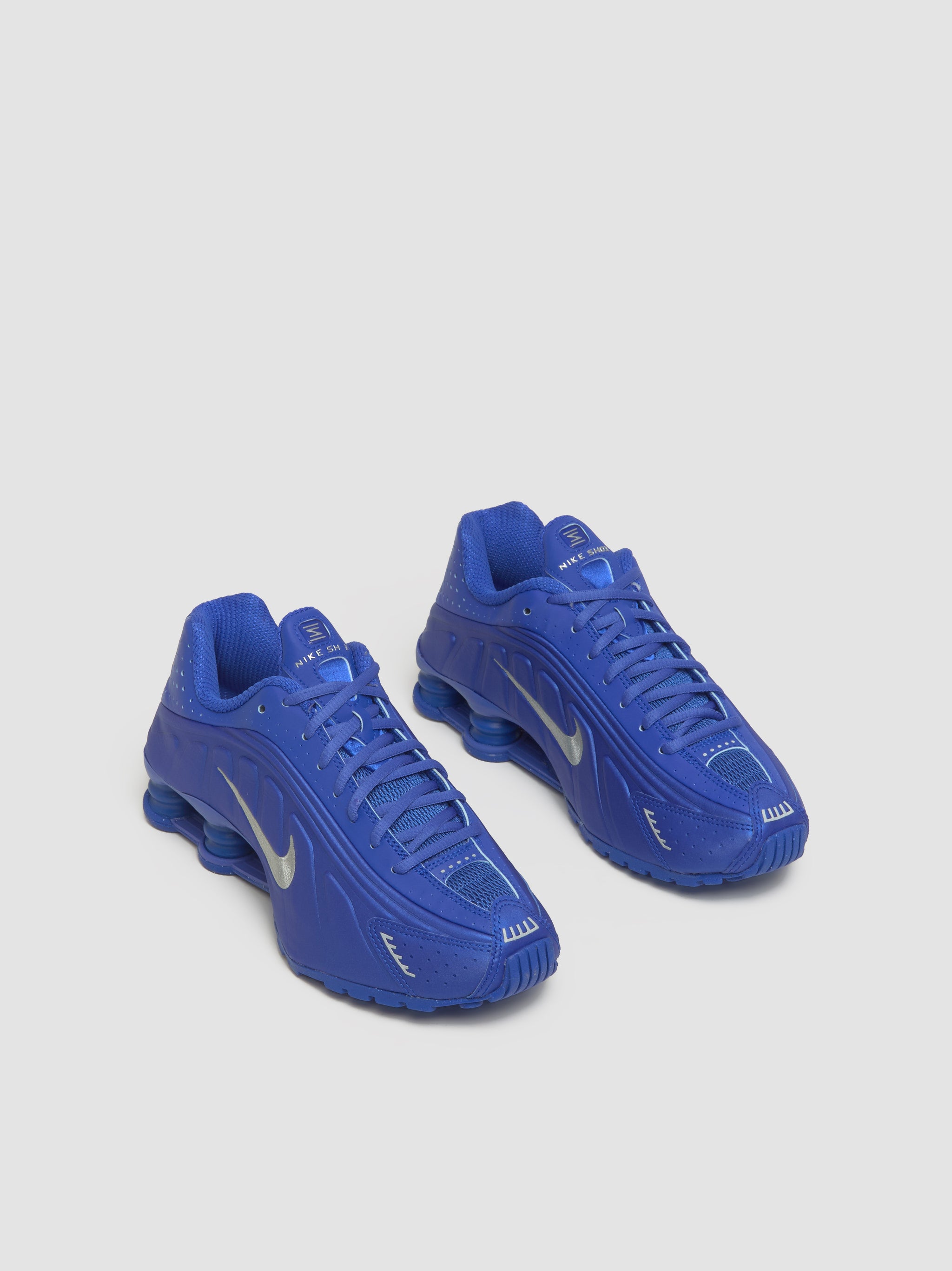 WMNS Shox R4 Sneaker in Racer Blue & Metallic Silver