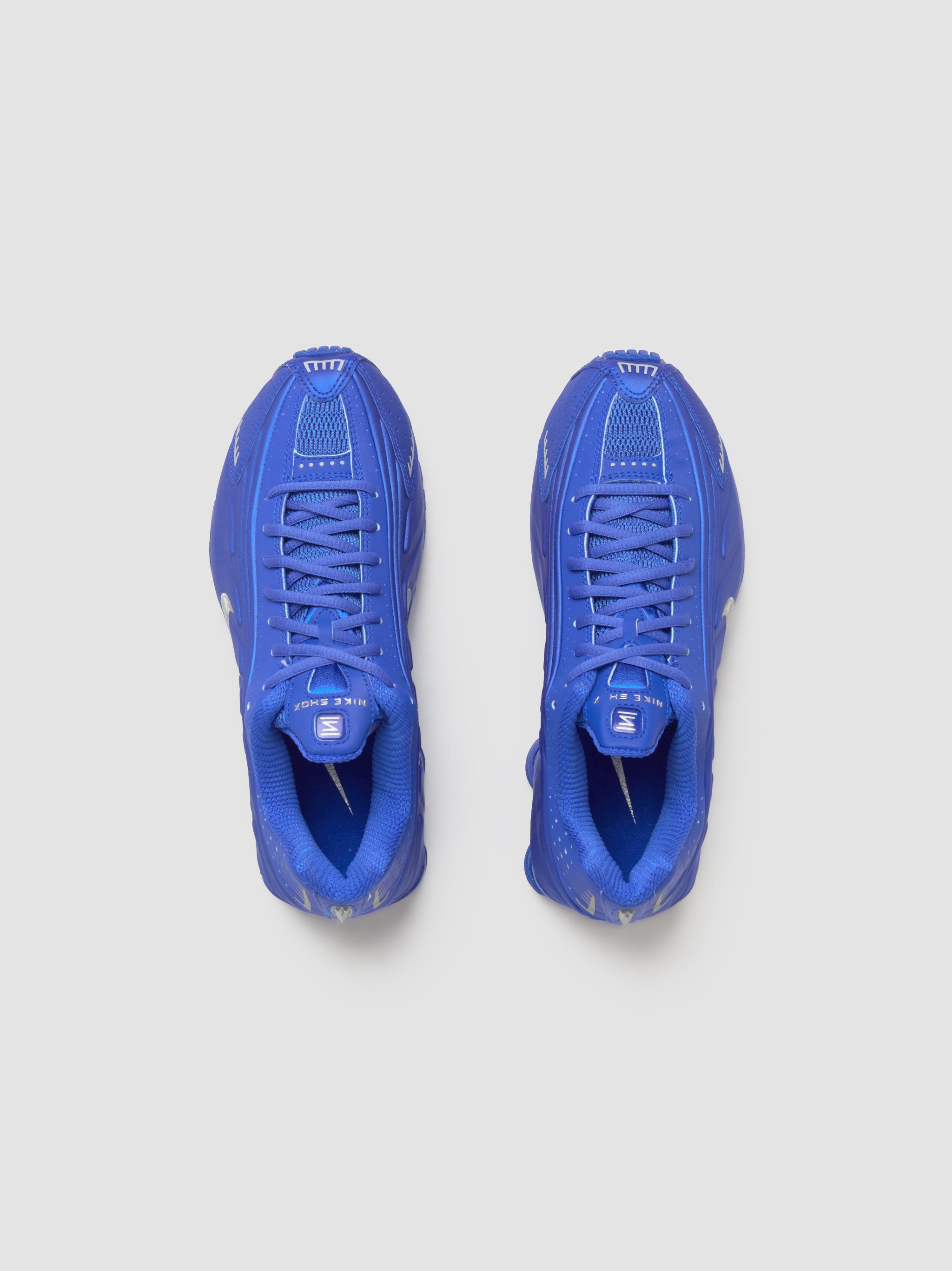 WMNS Shox R4 Sneaker in Racer Blue & Metallic Silver