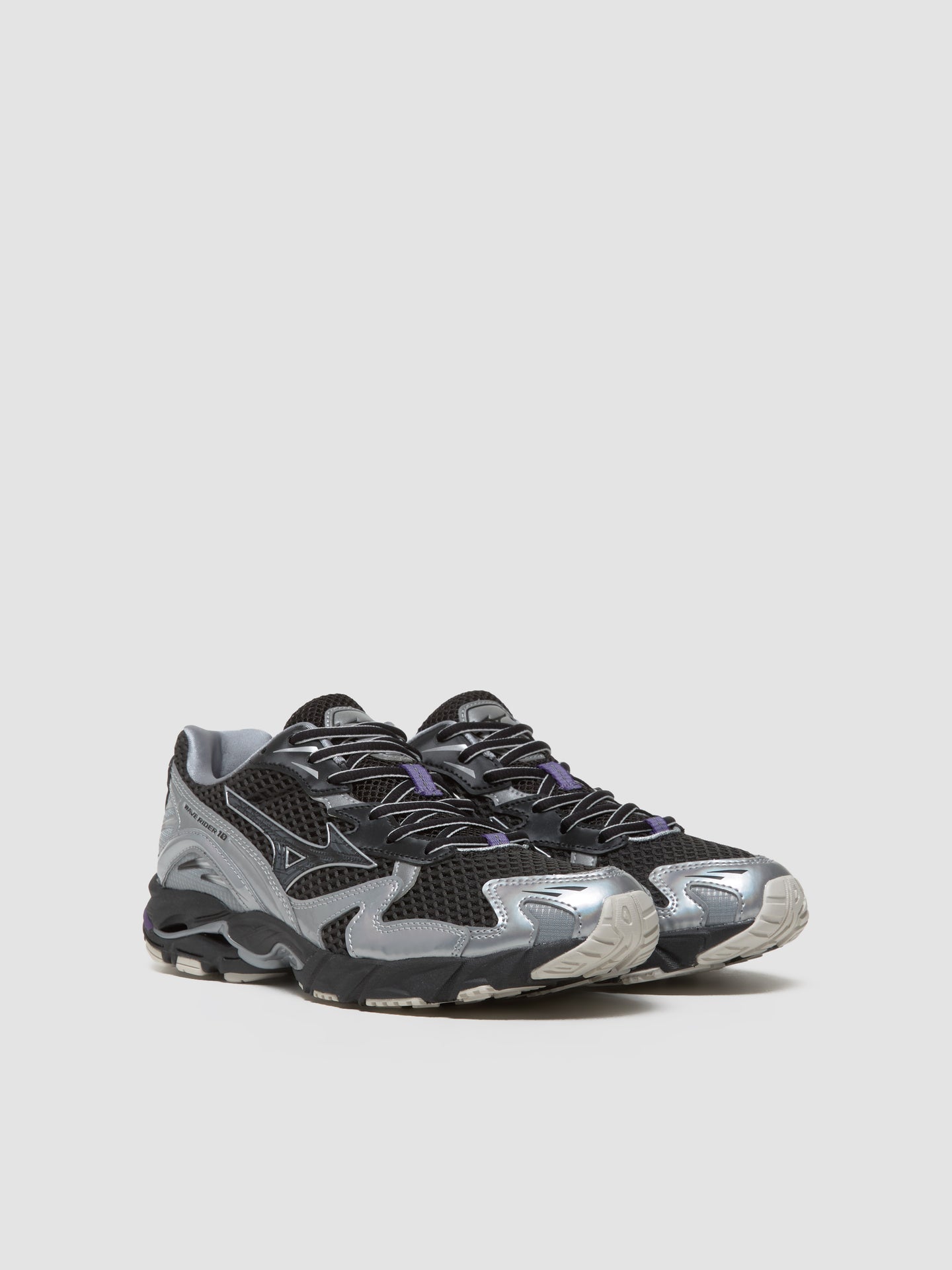 Wave Rider 10 Sneaker in Black & Purple Haze